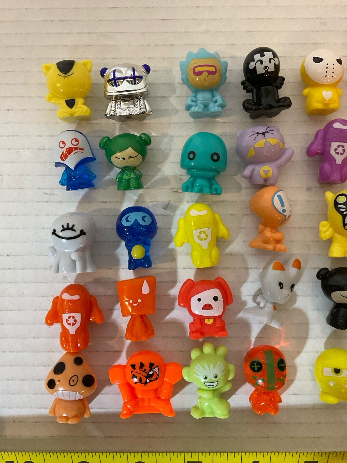 Gigi’s Crazy Bones Lot Of 39 Figures.