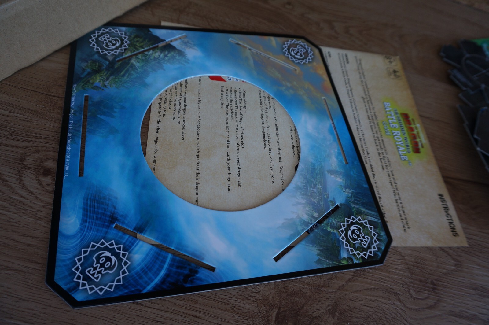 GAME How to Train Your Dragon The Hidden World JEU Battle Royale Board Game NEW