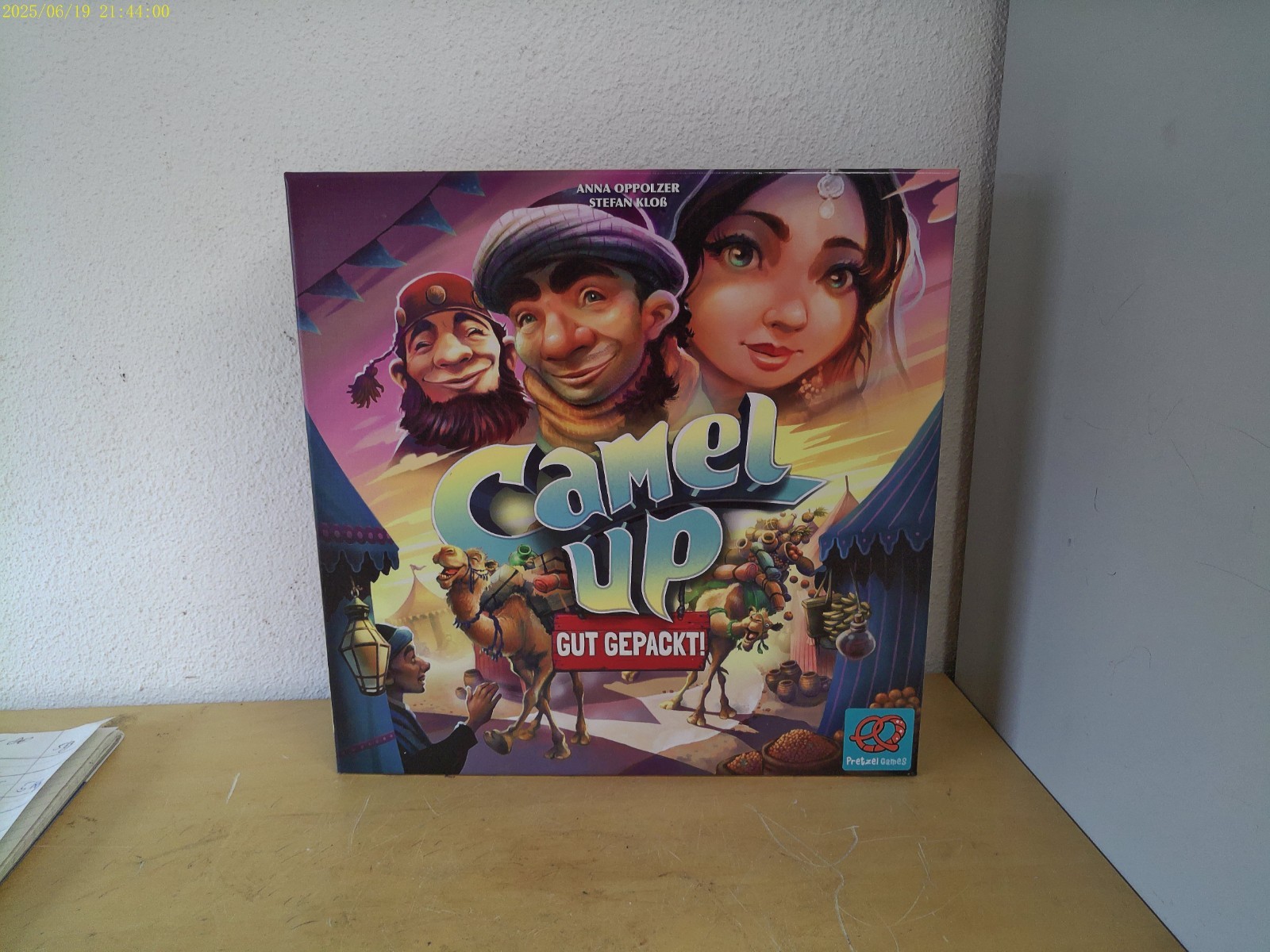 Pretzel Games Camel Up Well Boxed Board Game