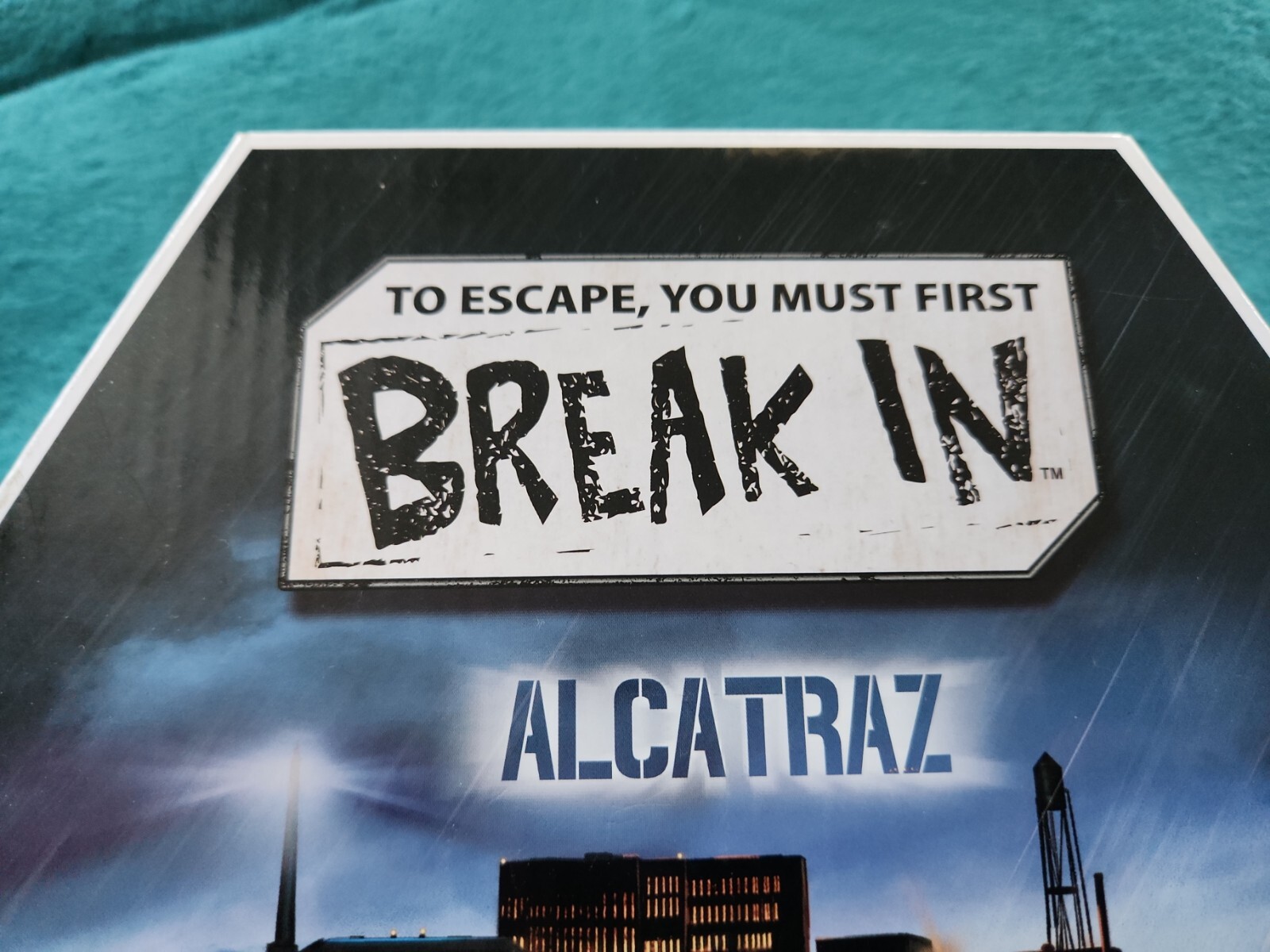 Brand new! Play monster Break In Alcatraz Escape Game 1-6 players 10+