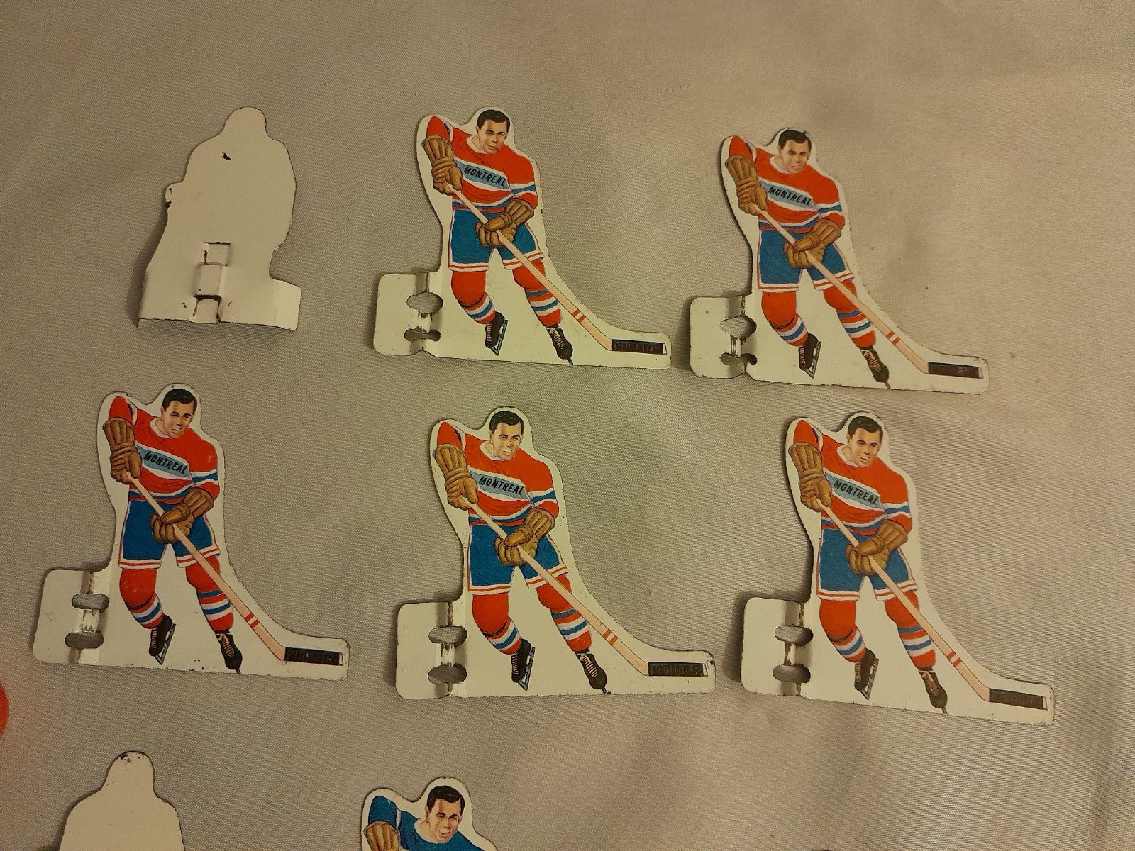 1950s/60s Eagle Toys Table Hockey Players & Pucks – Montreal & Toronto