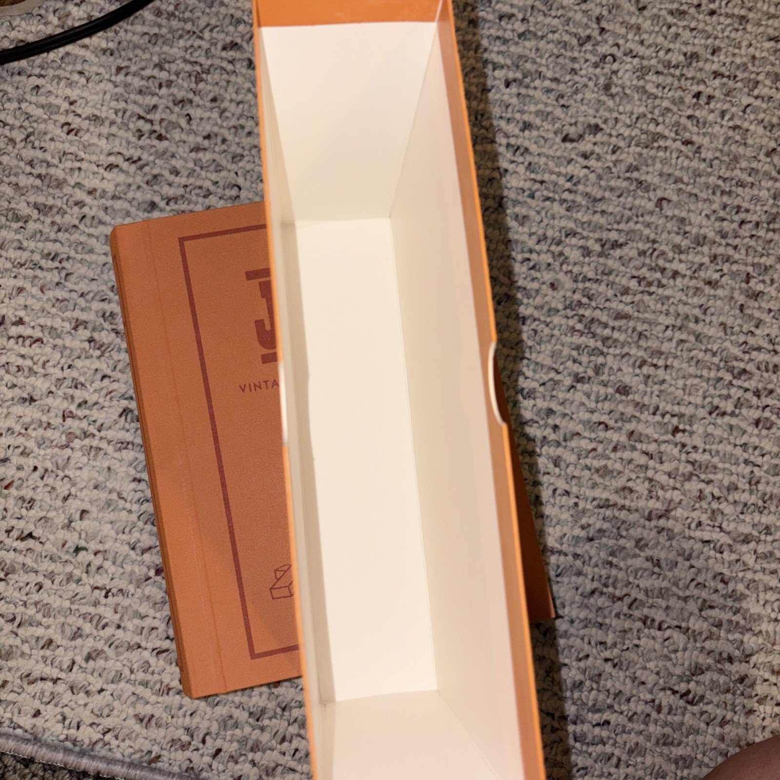 Jenga Vintage Bookshelf Edition