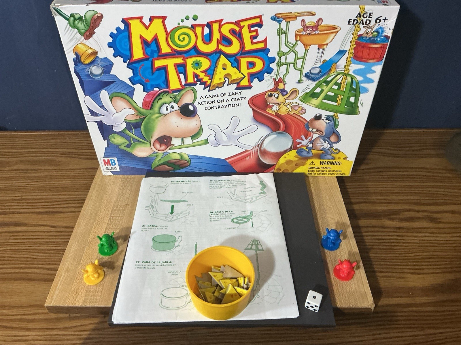 VINTAGE Mouse Trap COMPLETE Milton Bradley 2005 Classic Board Game Kids Family