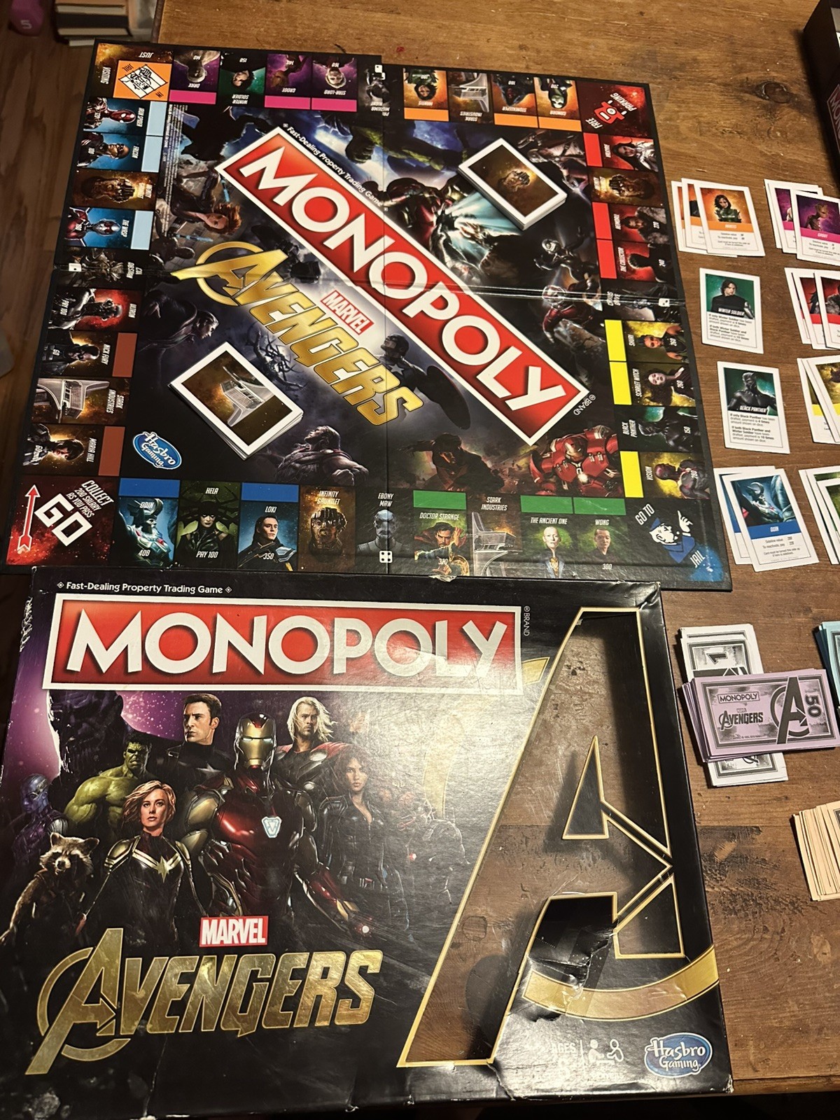 Monopoly Board Game Avengers Edition Hasbro Marvel Comics MCU COMPLETE