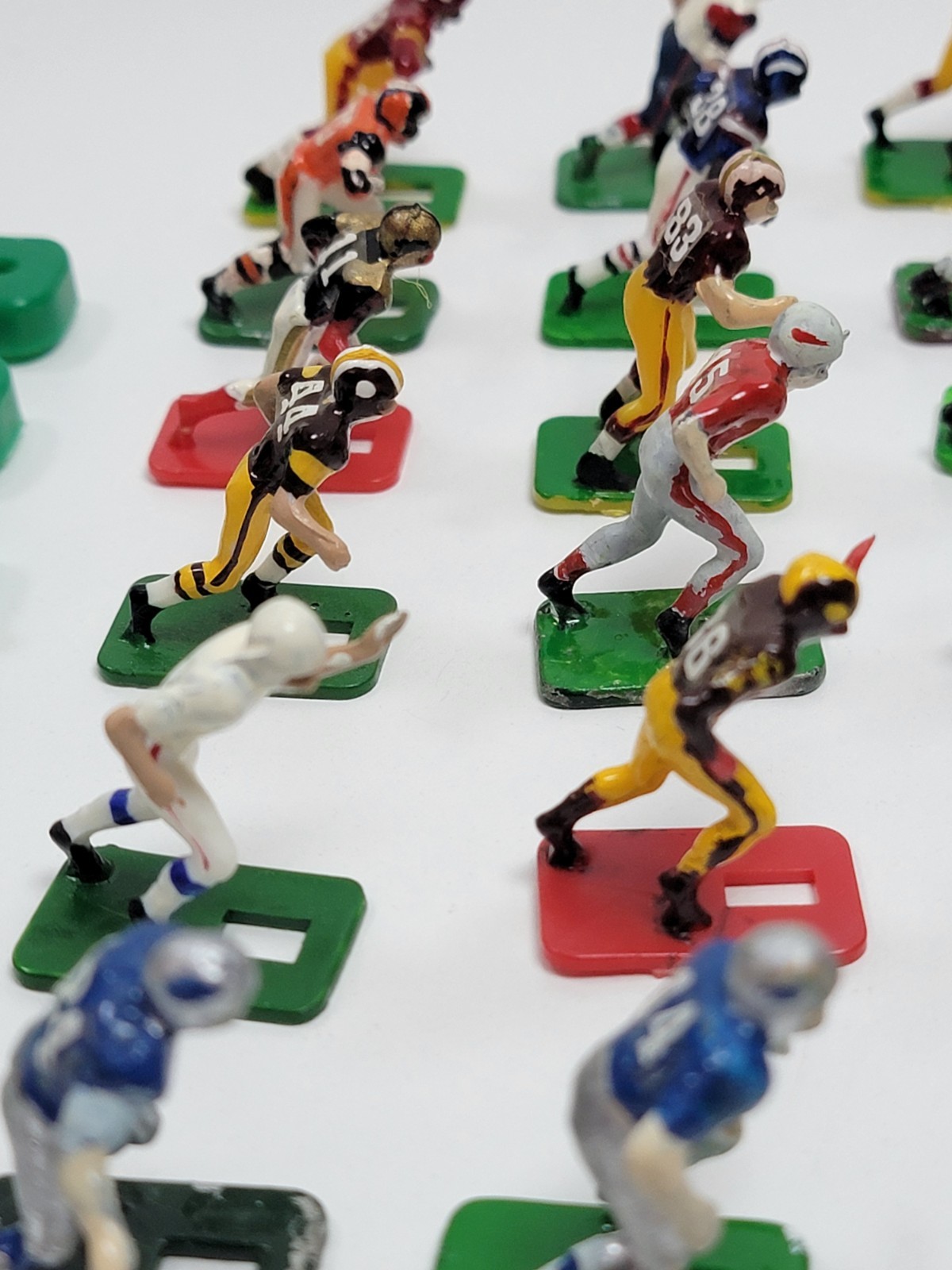 Vintage Tudor Electric Football Game NFL Team Figures Lot Of 24 Mixed