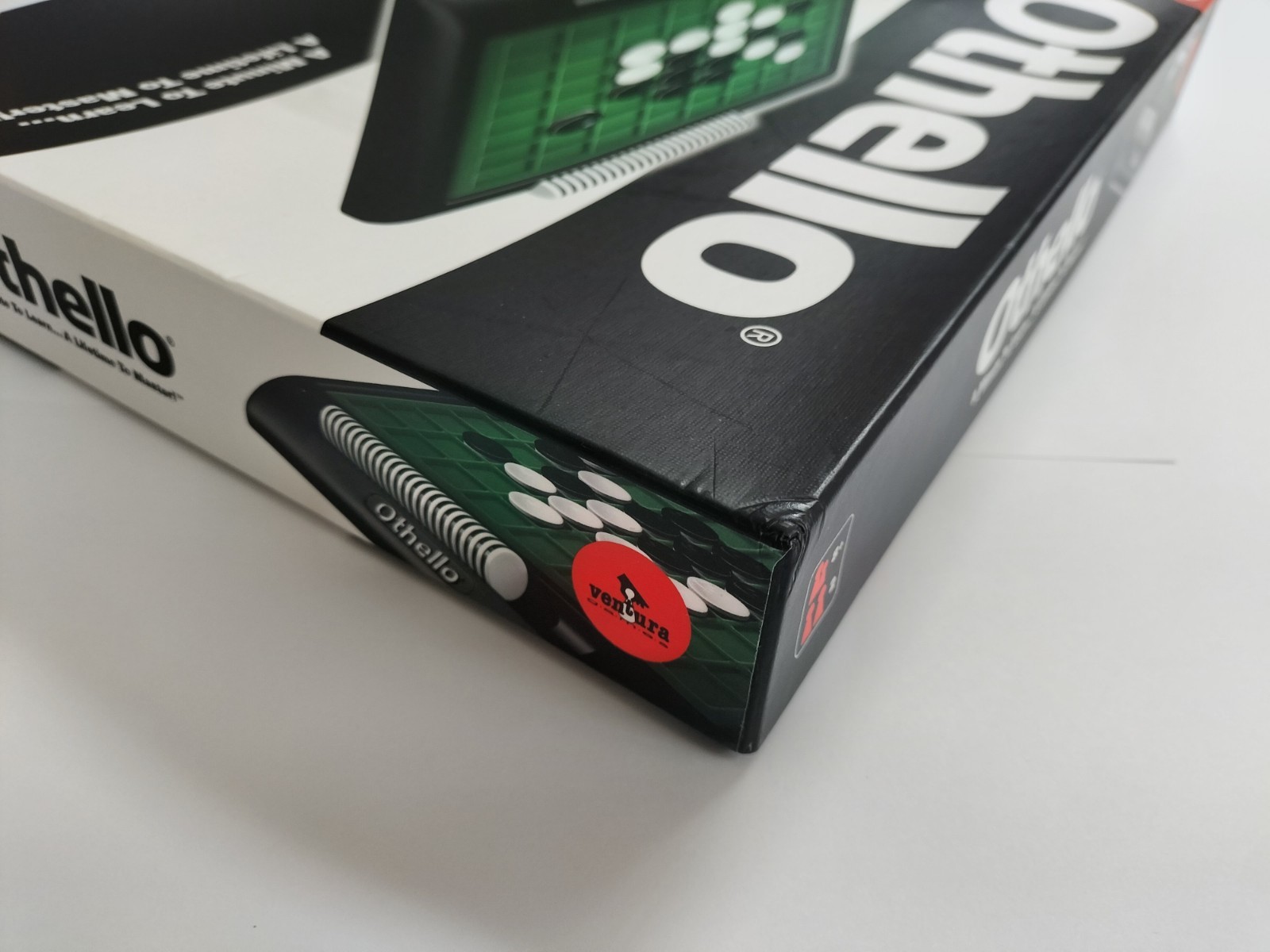 Othello Ventura Games Classic Australia & New Zealand Game 2 players LIKE NEW