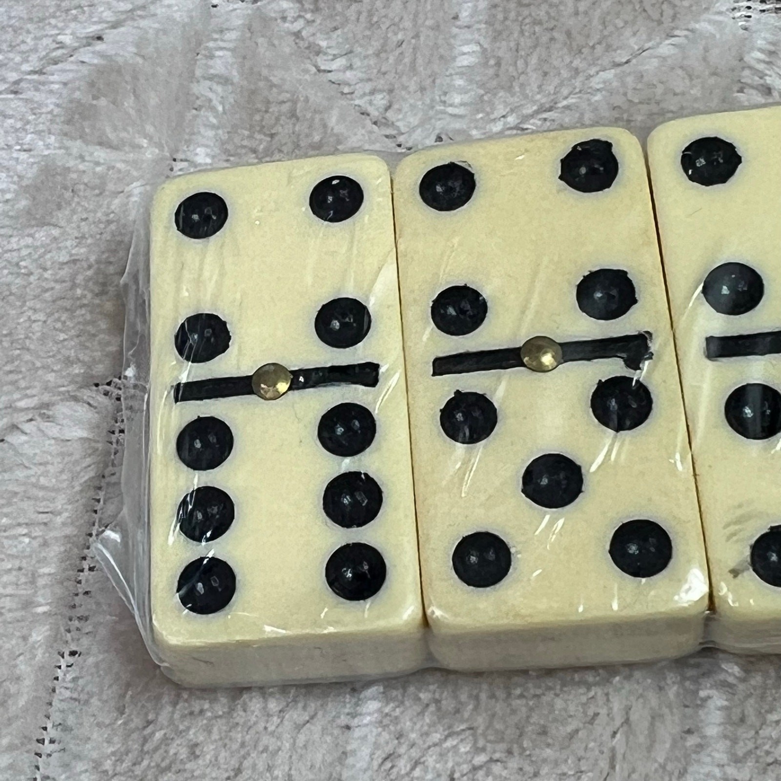 NOS Dominoes 28 Piece Single Sided Table Game Set
