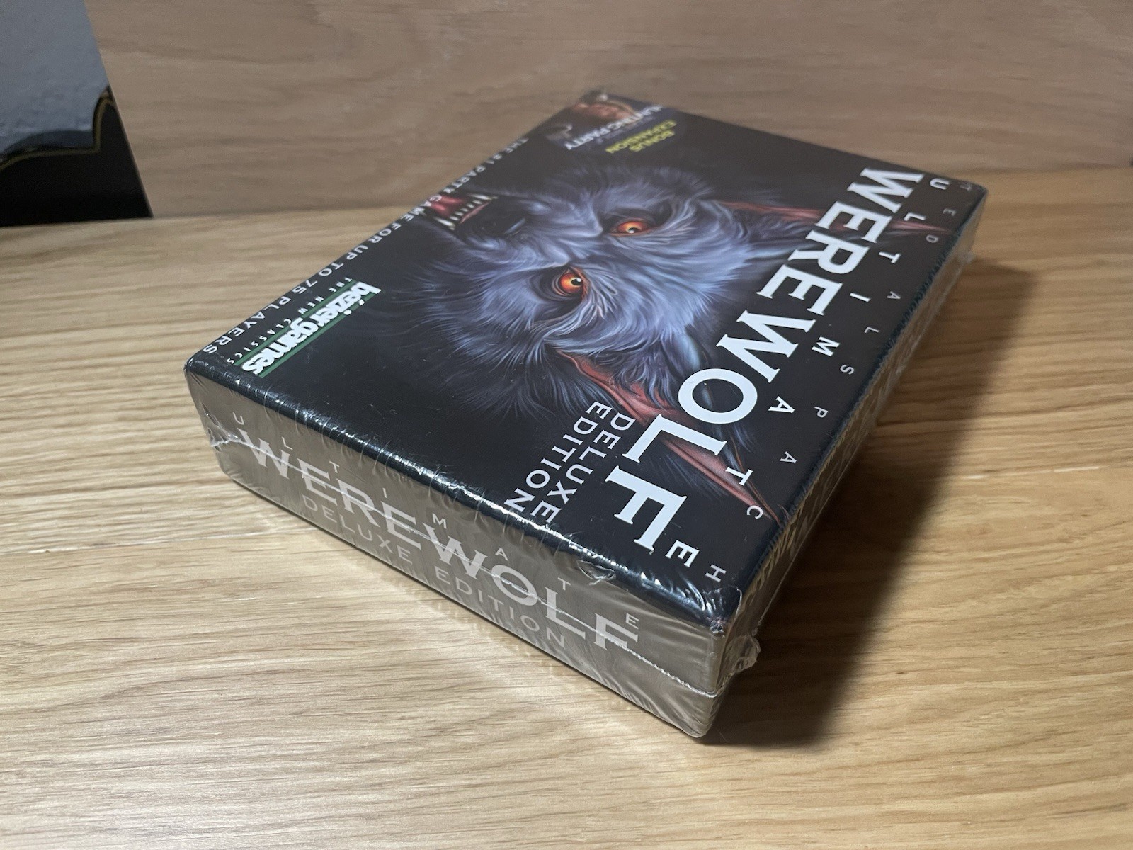 Ultimate Werewolf Deluxe Edition (Bonus Hunting Party Expansion) NEW & SEALED