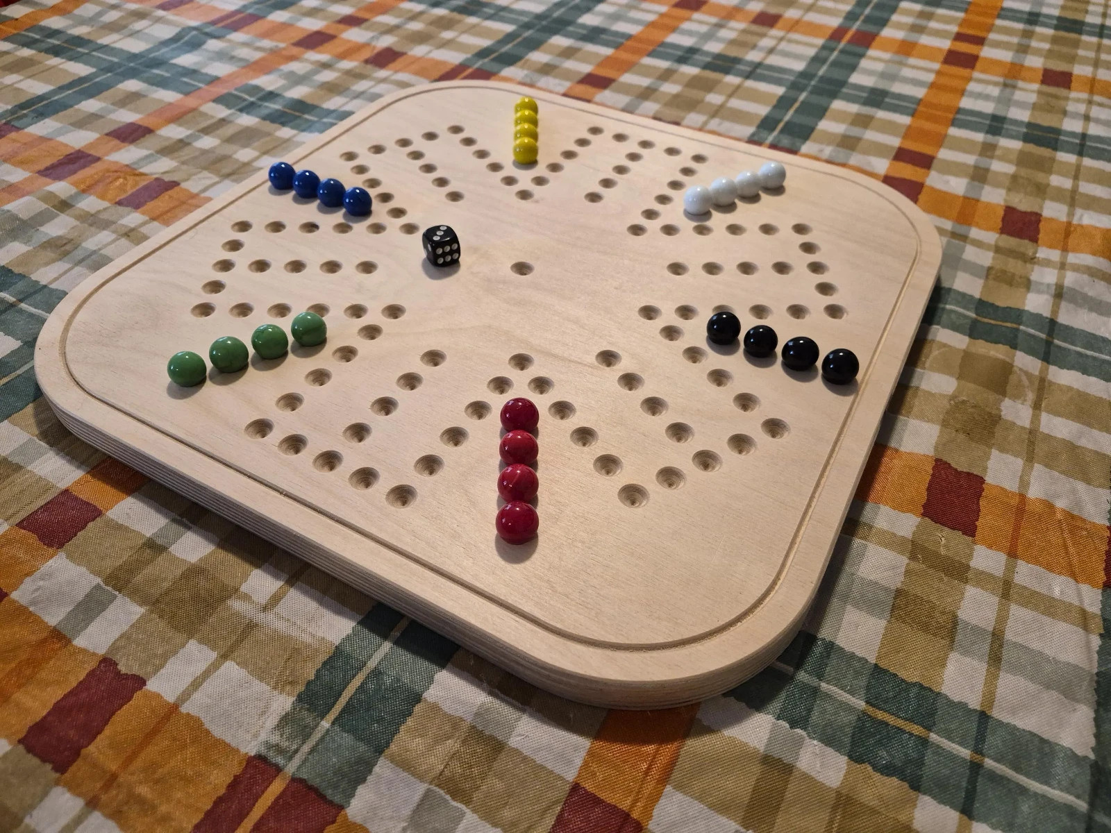 Wahoo marble board game 15″ X 15″ SIZE DOUBLE SIDED 4 PLAYER AND 6 PLAYER!