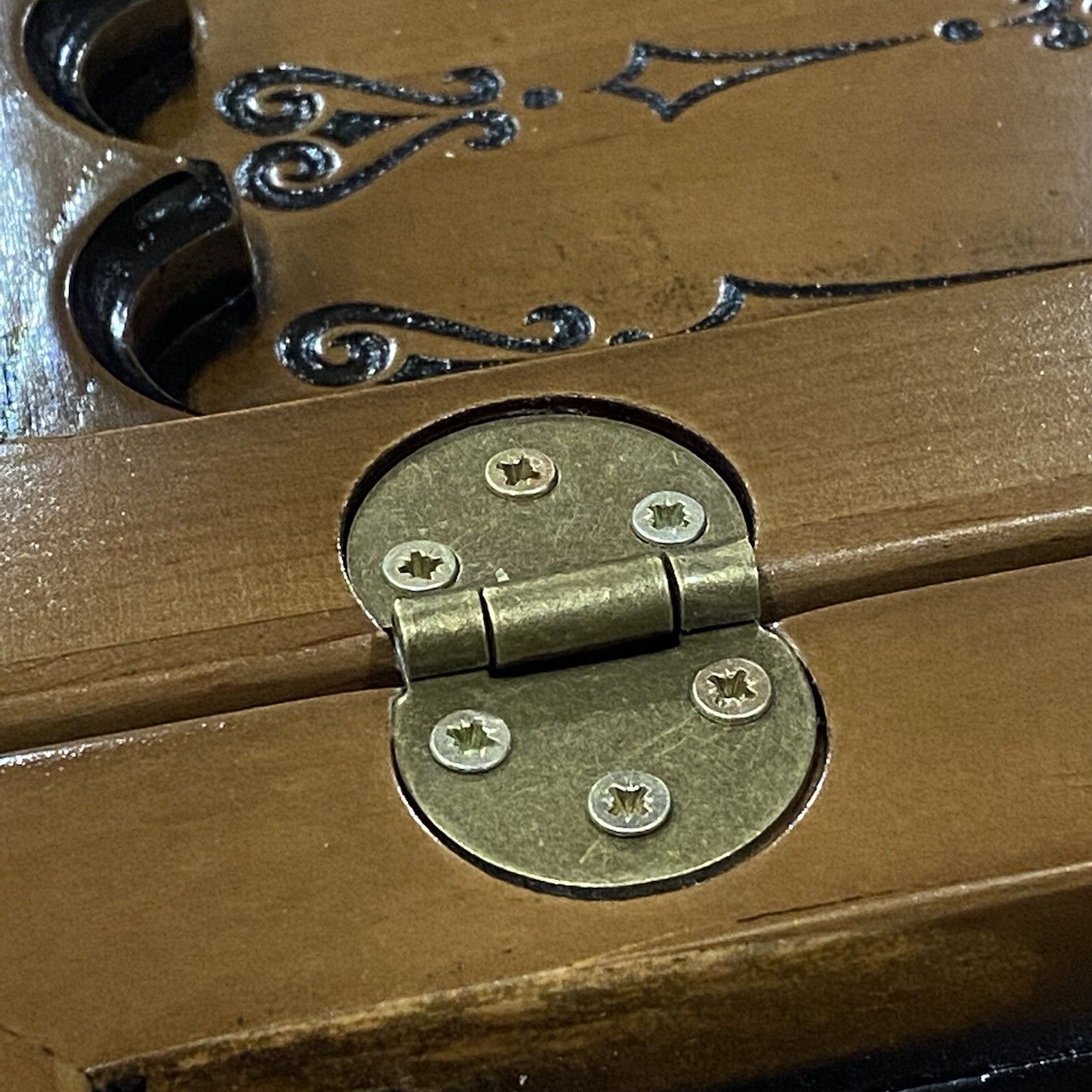 Backgammon Board w/ Checkers Benjamin Franklin Custom Design Alder and Ash Wood