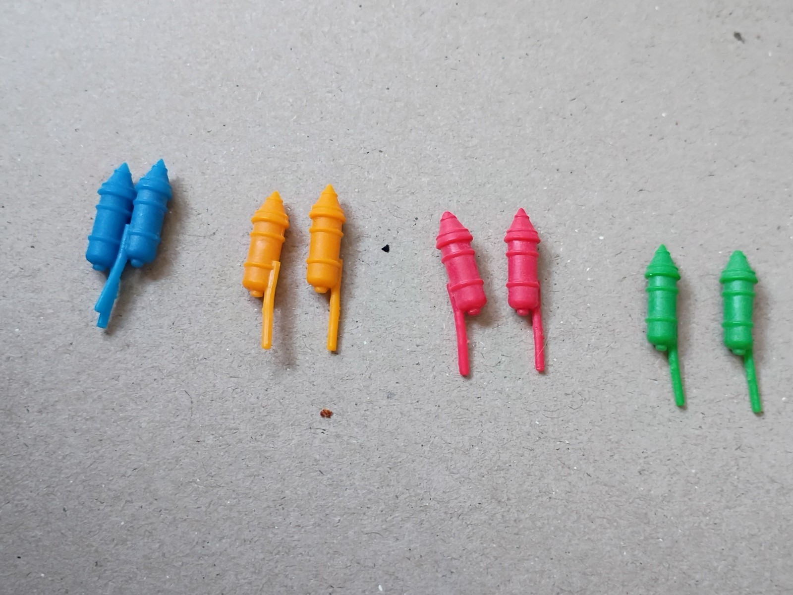 Machi Koro Legacy Replacement Ship Rockets Game Pieces Set Red Green Blue Orange