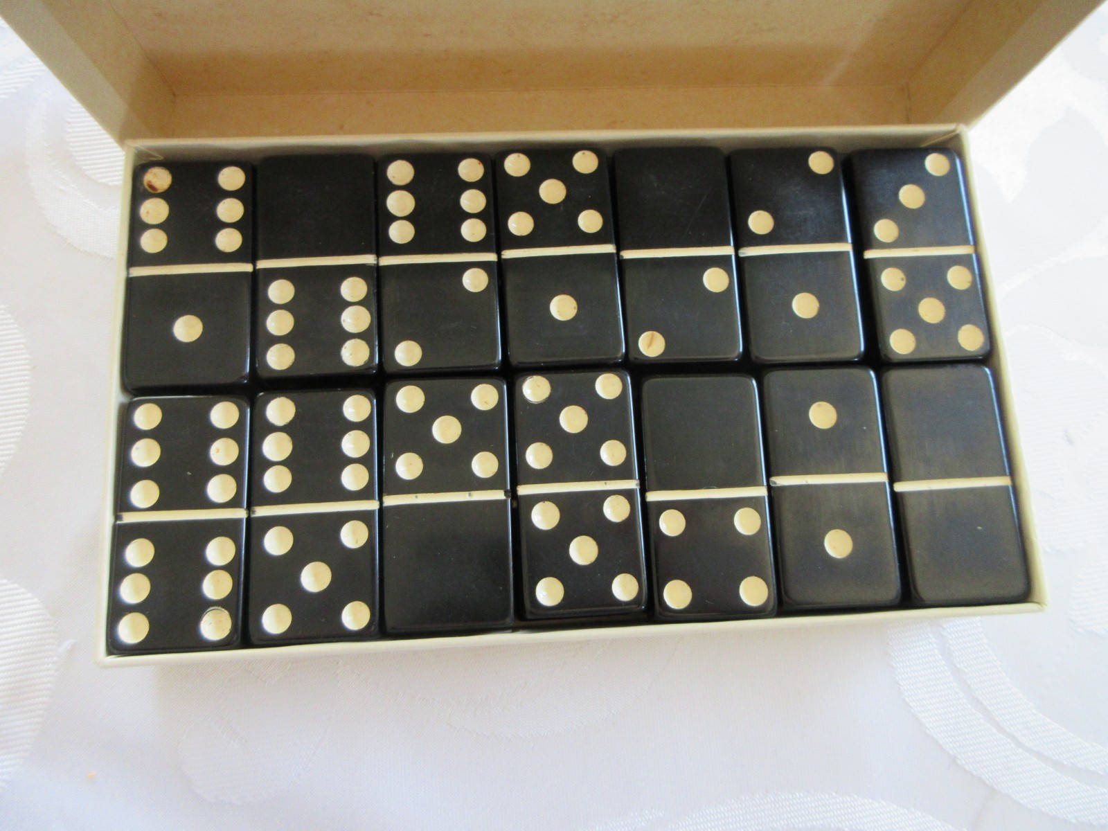 Vtg Puremco Super Thick 1/2” Marblelike Black Professional Dominoes USA #816