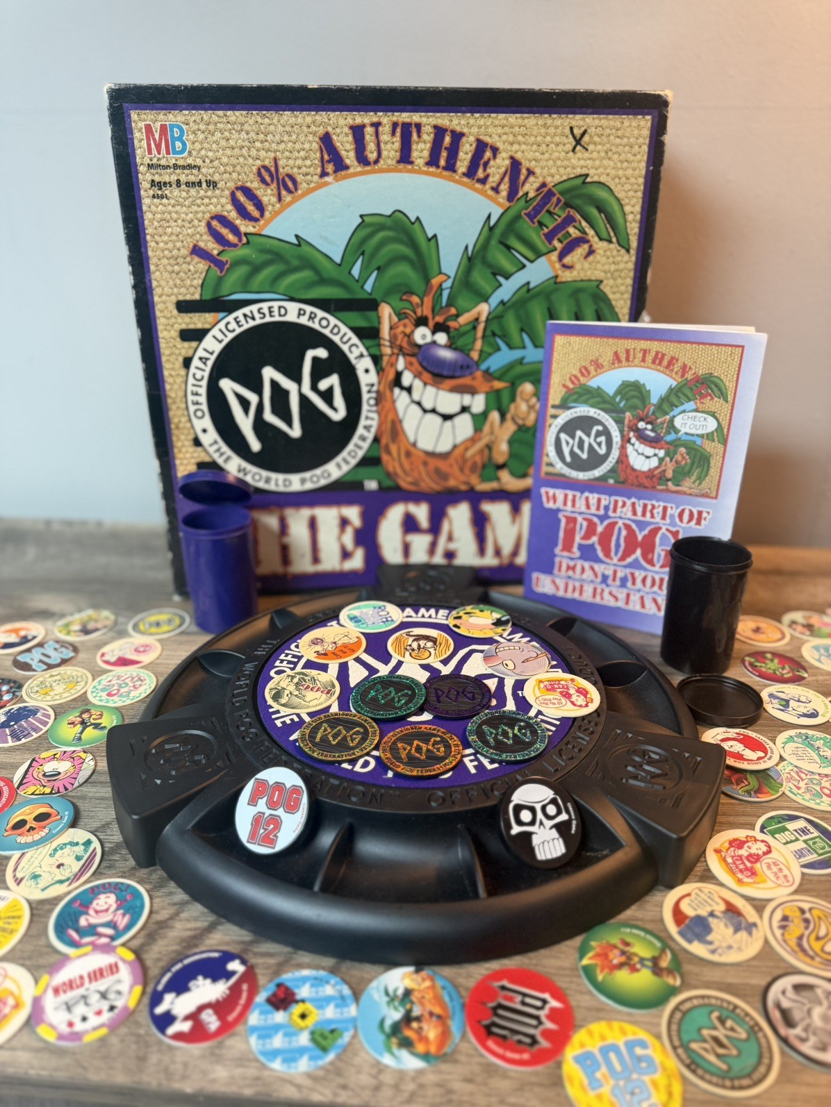 VINTAGE THE WORLD POG FEDERATION POG THE GAME BY MILTON BRADLEY 1994