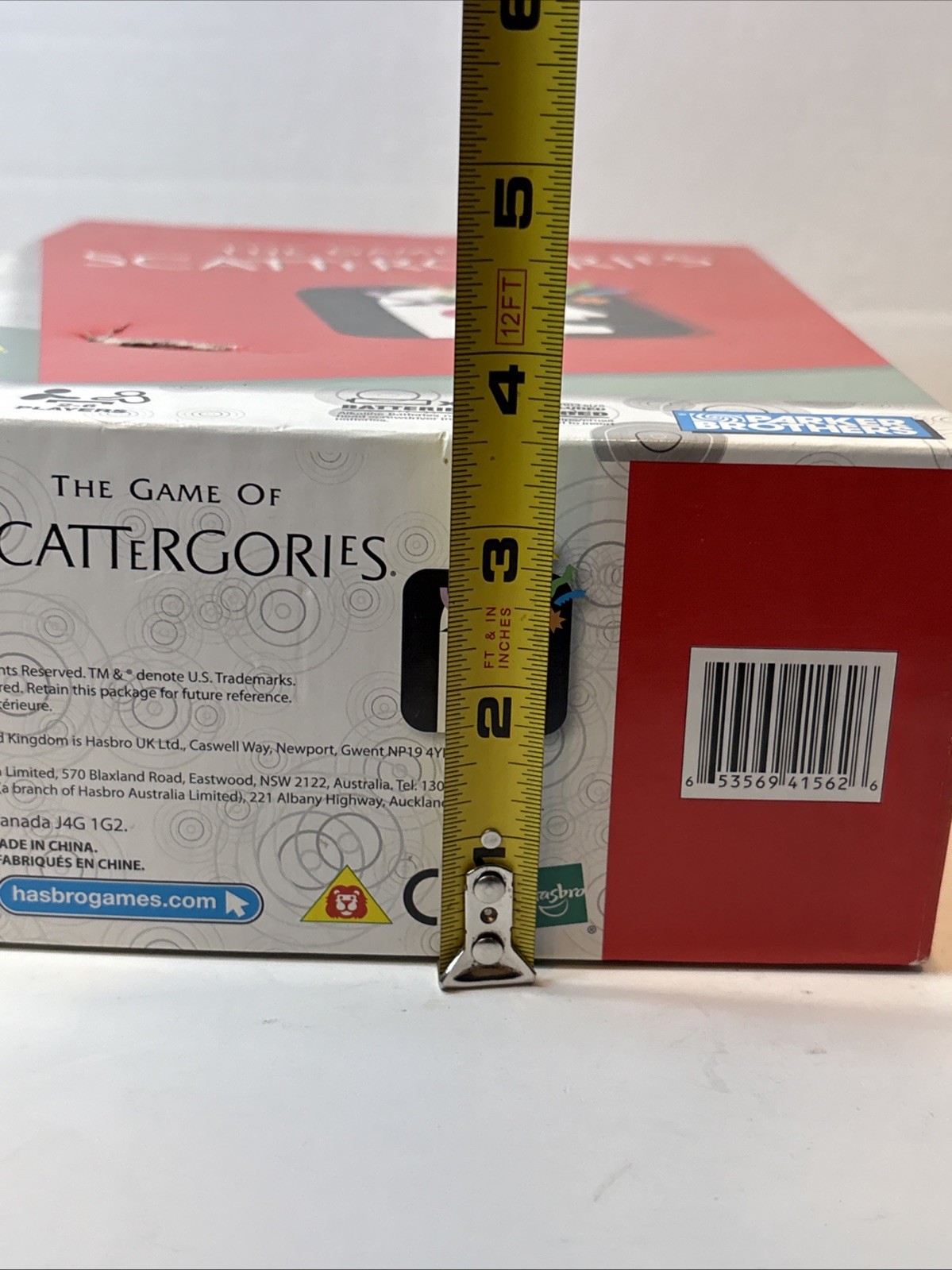 The Game of Scattergories Board Game 2009 Parker Brothers 2-6 players Complete