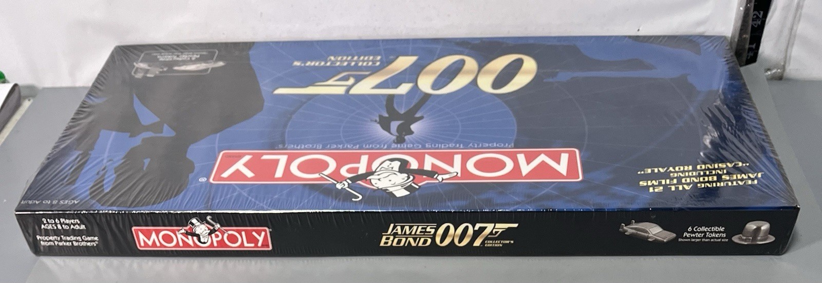 James Bond 007 Collector’s Edition Monopoly Hasbro 2006 NEW