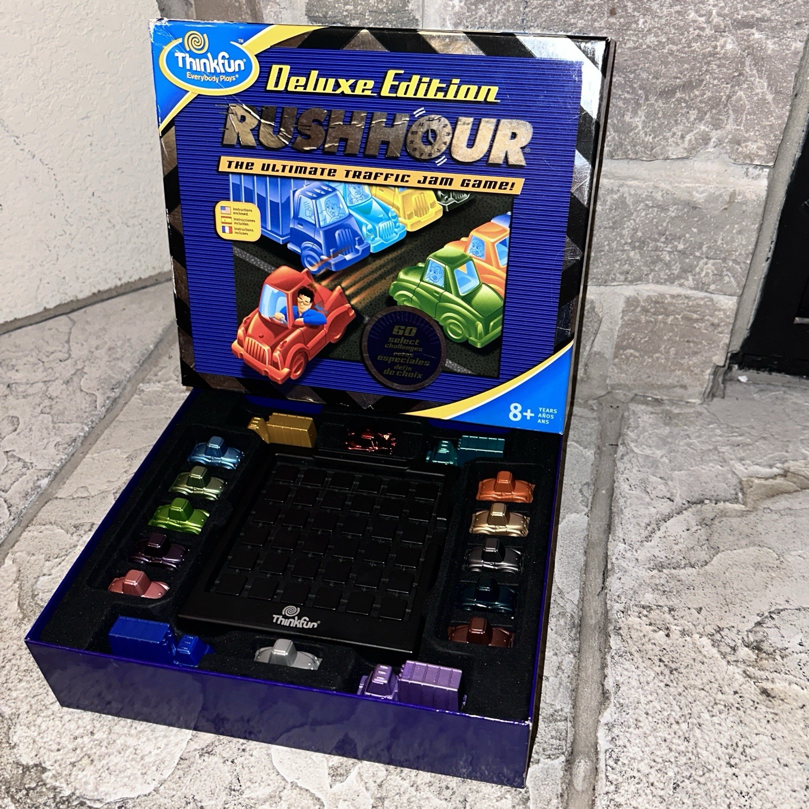 2006 Complete Rush Hour Deluxe Edition Traffic Jam Puzzle Board Game Think Fun