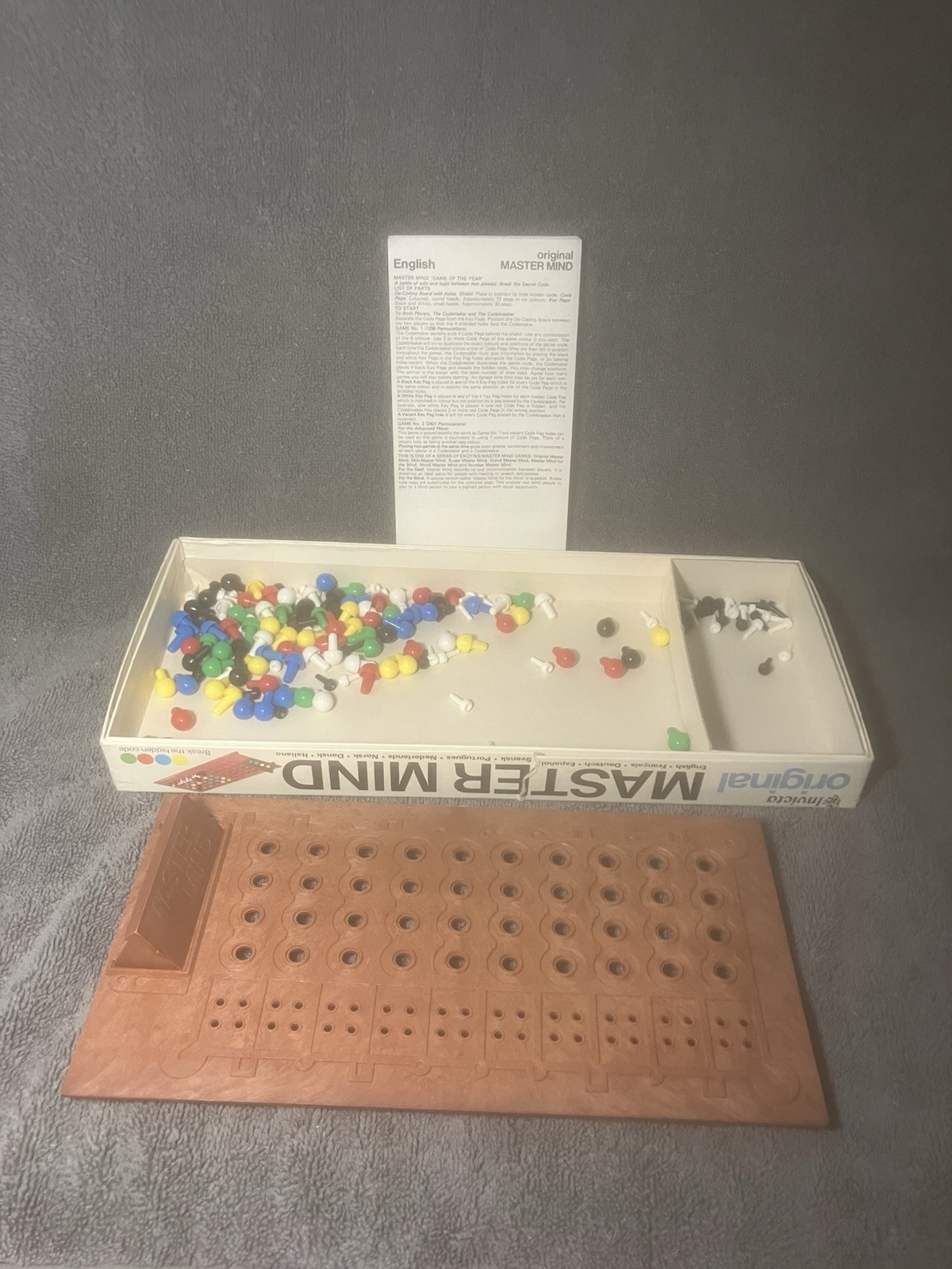 ORIGINAL MASTERMIND GAME INVICTA GAMES 1976