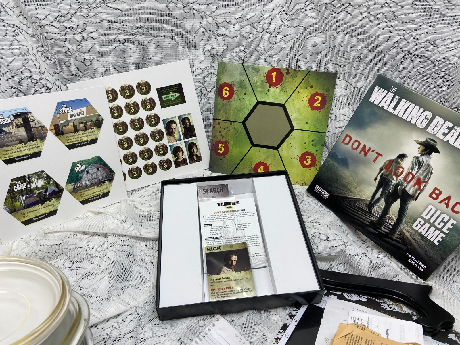 AMC The Walking Dead Don’t Look Back Dice Board Game New Open Box