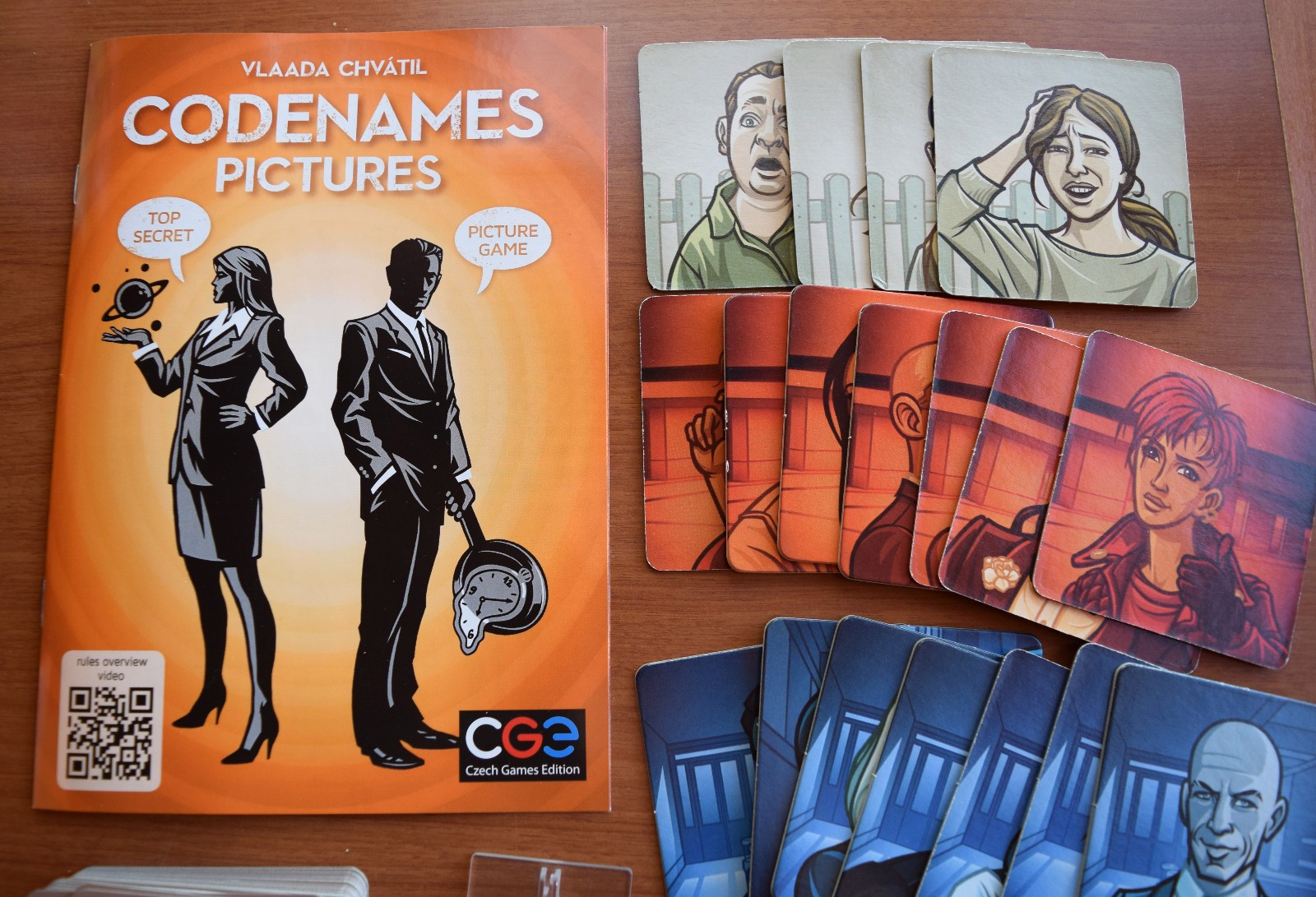 CODENAMES GAME LOT: CODENAMES, DUET, PICTURES – PLEASE READ DESCRIPTION SEE PICS