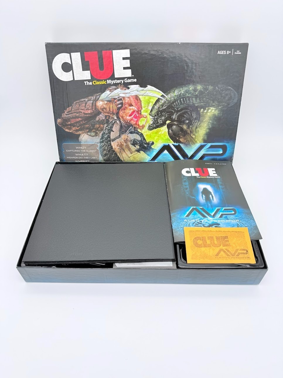 CLUE AVP ALIEN VS PREDATOR BOARD GAME SEALED Open Box NEW Hasbro 2016
