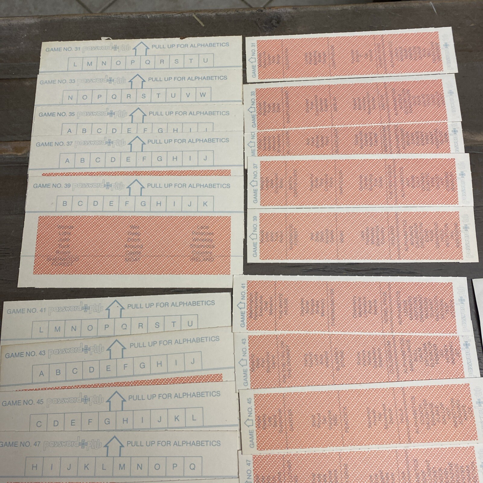 1978 Milton Bradley Password Plus Board Game First Edition Complete