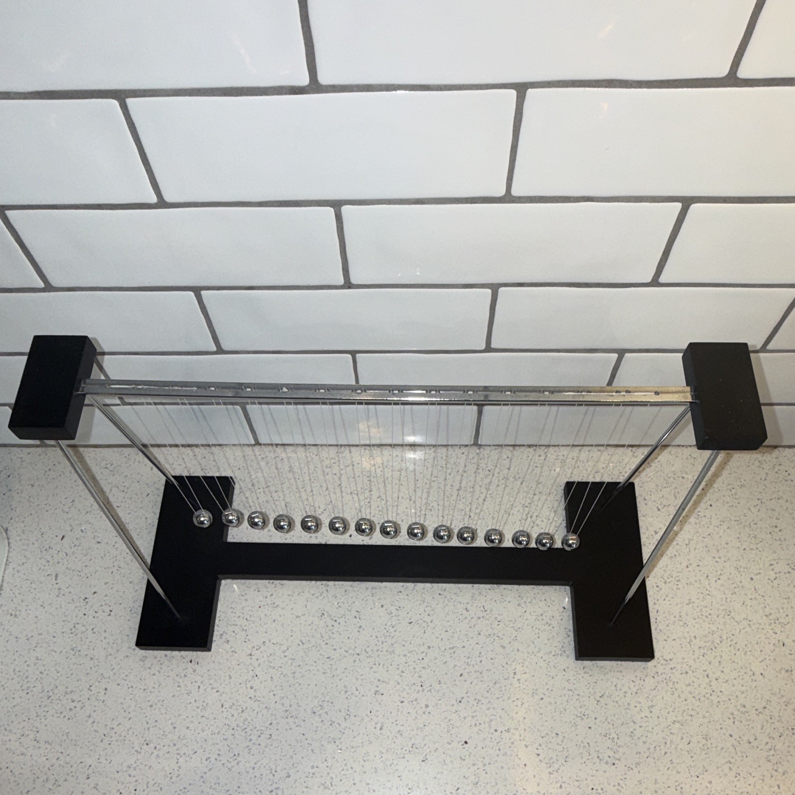 Newton’s Cradle Desktop Physics Educational Game