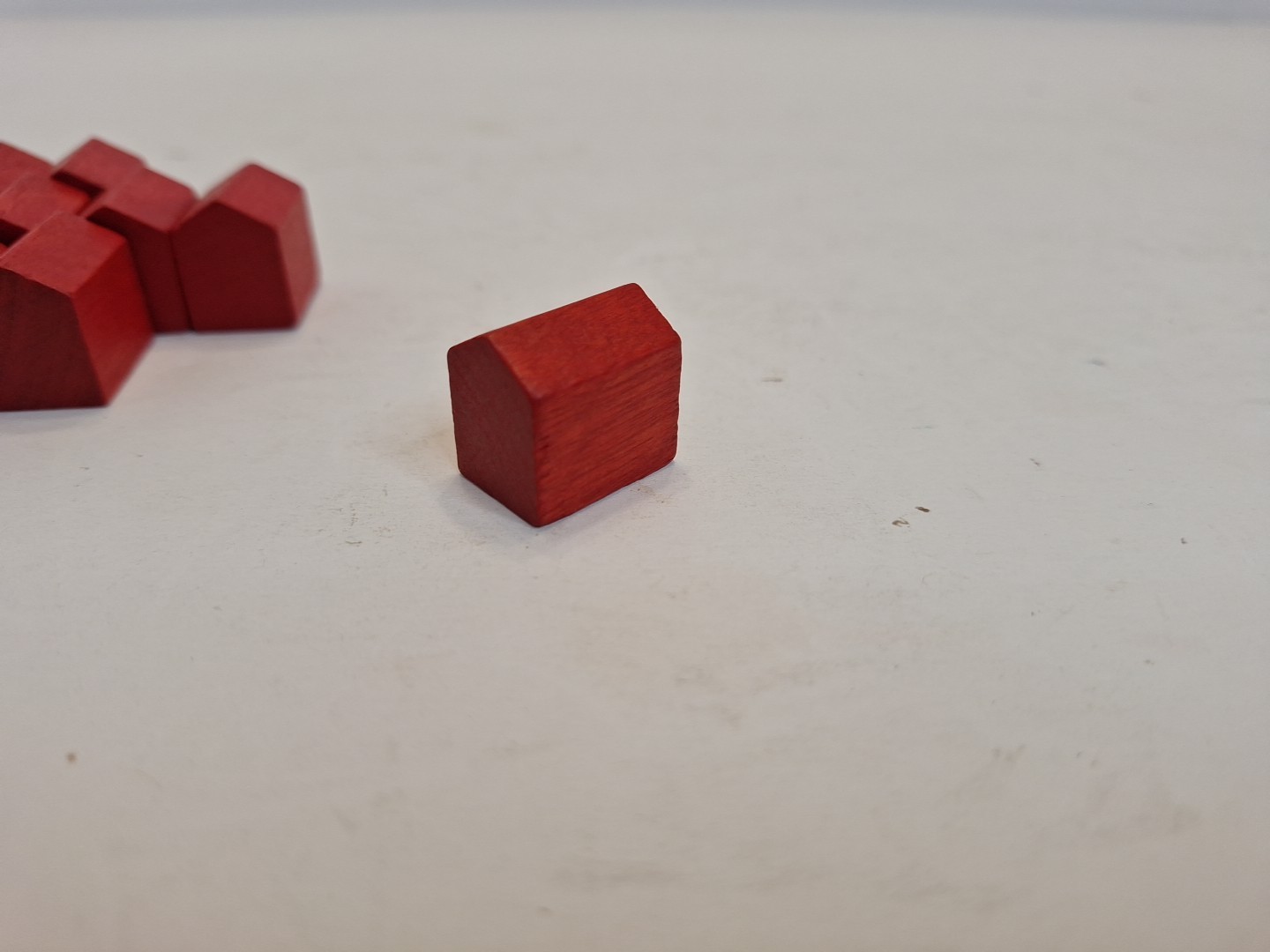 Monopoly Deluxe Anniversary 1985 Edition Red Wood Hotel Replacement Part 13 pcs