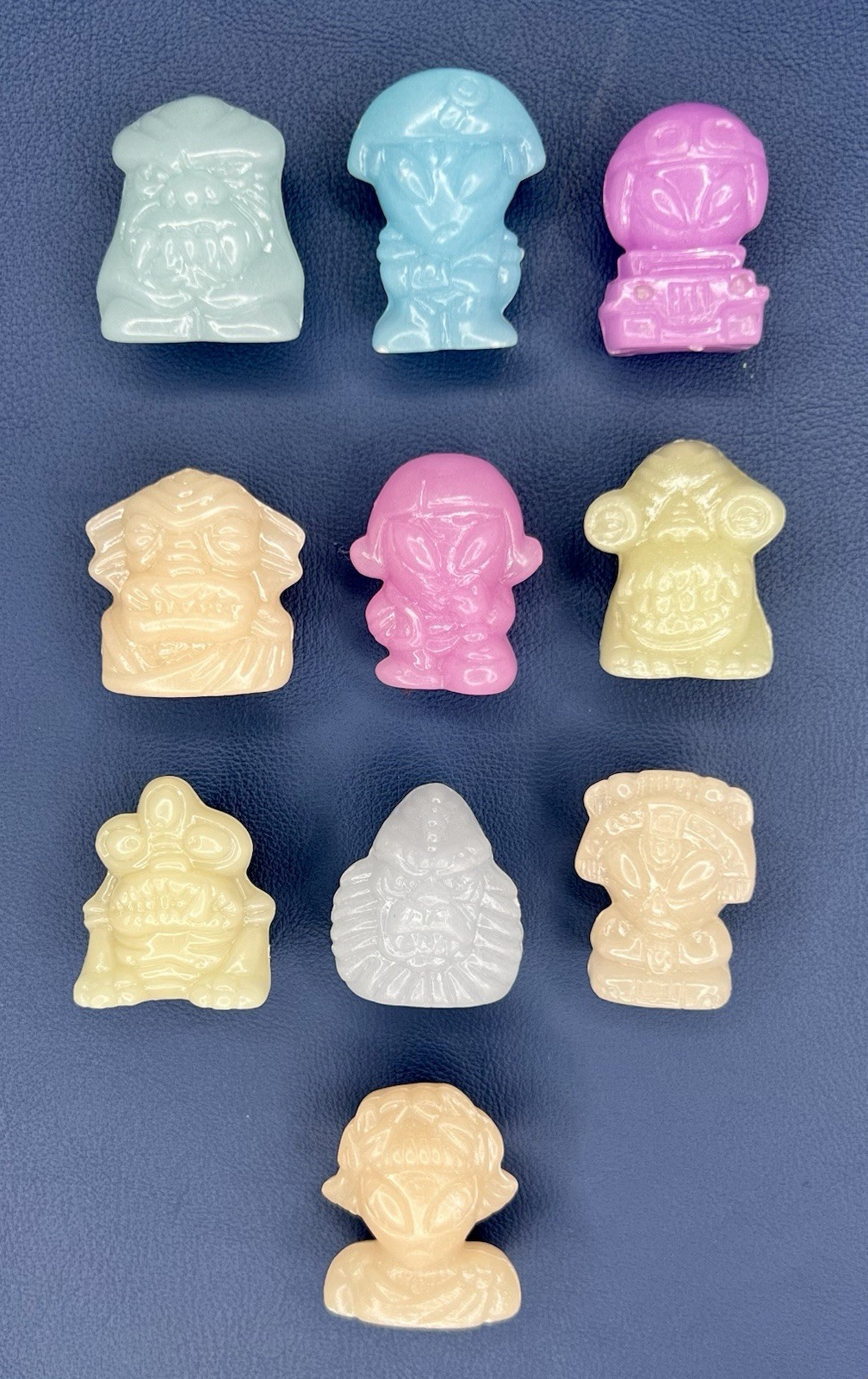 Lot of 10 Geloucos Coca-Cola Aliens – Damaged, Cracks or Chips Like Crazy Bones