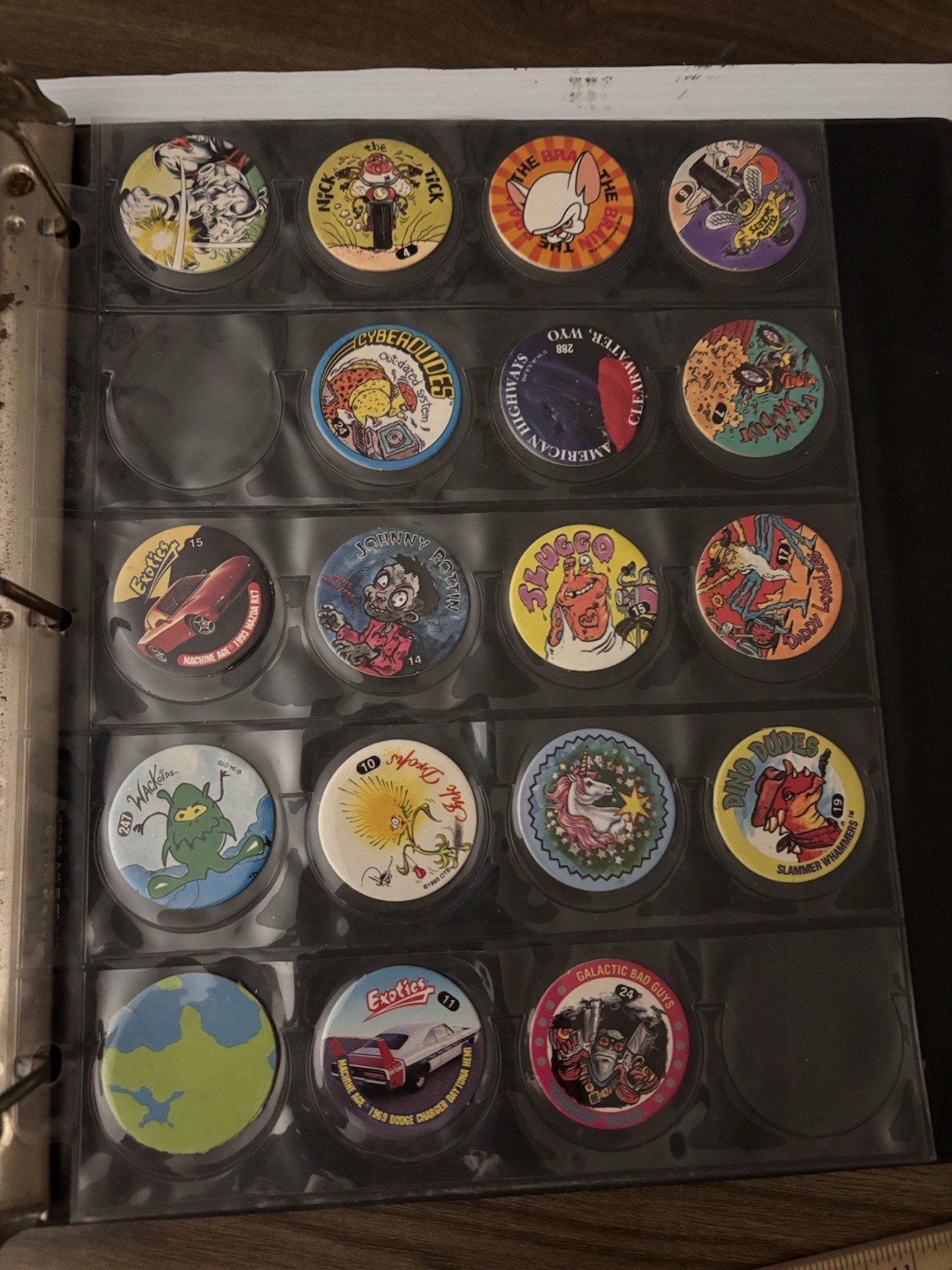 Cap Binder for Pogs 8 Pages with 135 POGs