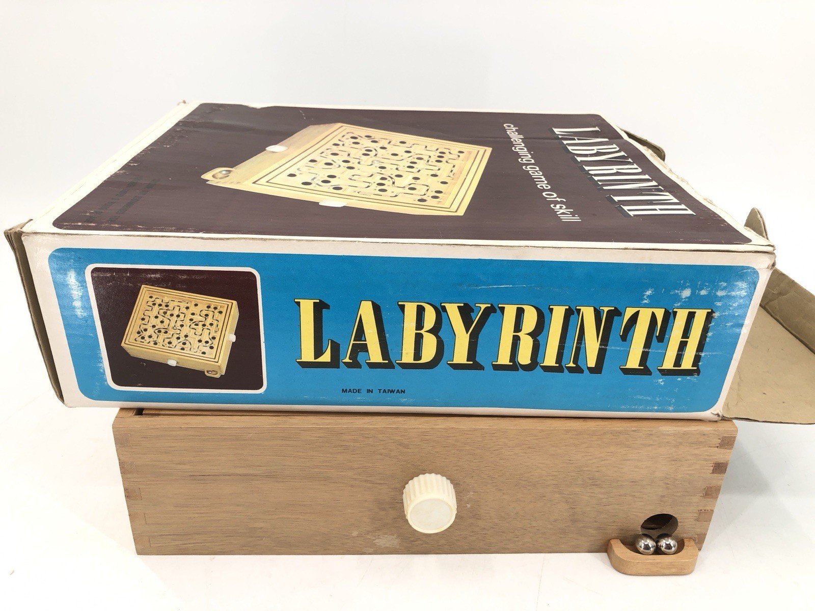 Vtg 80s Labyrinth Wooden Steel Ball Marble Tilting Maze Puzzle Game Roll-A-Maze