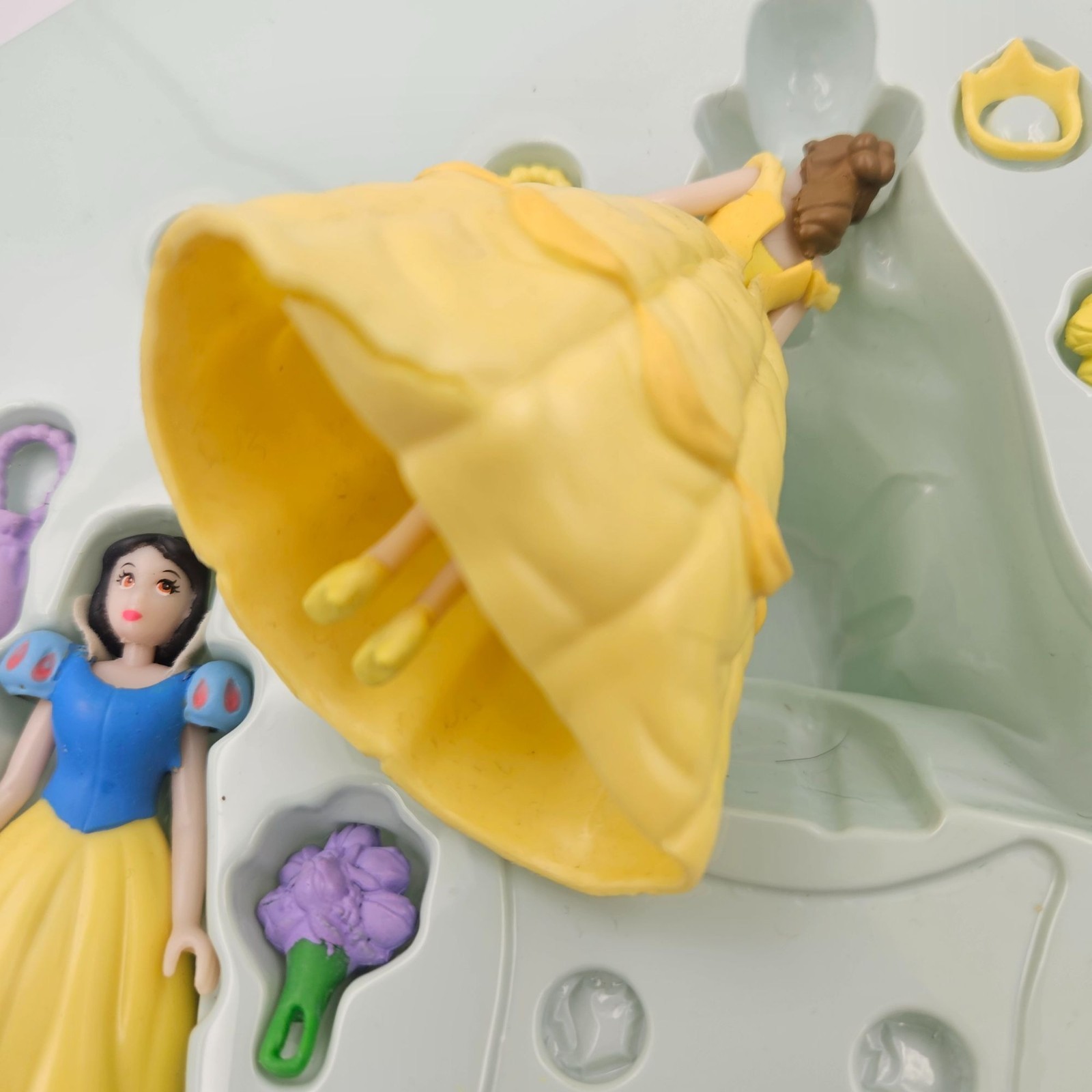 Disney Princess Gowns & Crowns Board Game By MB Milton Missing Dice & Stands