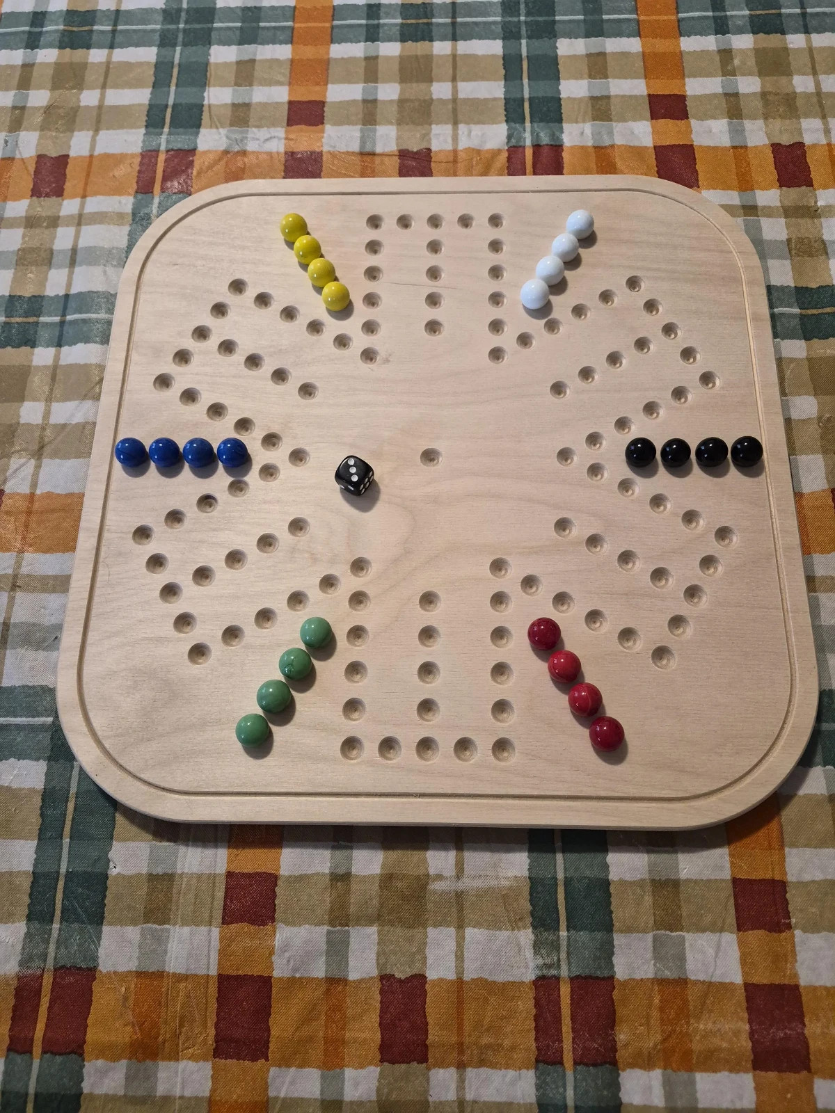 Wahoo marble board game 15″ X 15″ SIZE DOUBLE SIDED 4 PLAYER AND 6 PLAYER!