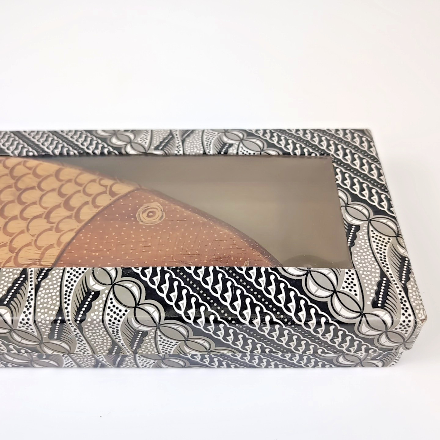 VTG Handmade Painted Fish Mancala Board Wood Shell Kalah Dakon Congklak Folk Art