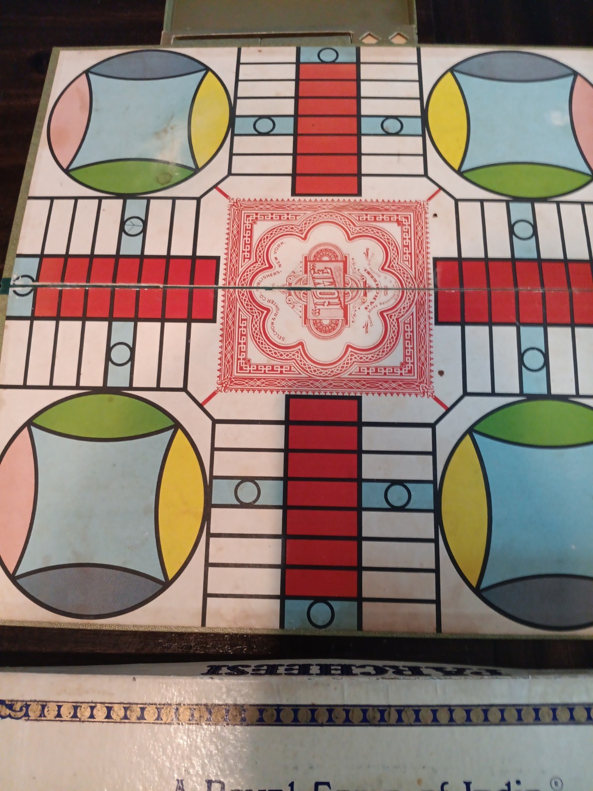 Vintage PARCHEESI Gold Seal Edition Selchow & Righter 59,68 Extras See Descript