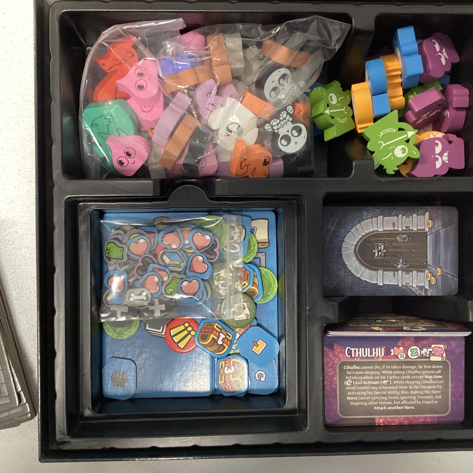 Brueh Games KEEP THE HEROES OUT! BOARD GAME LOT jm126269