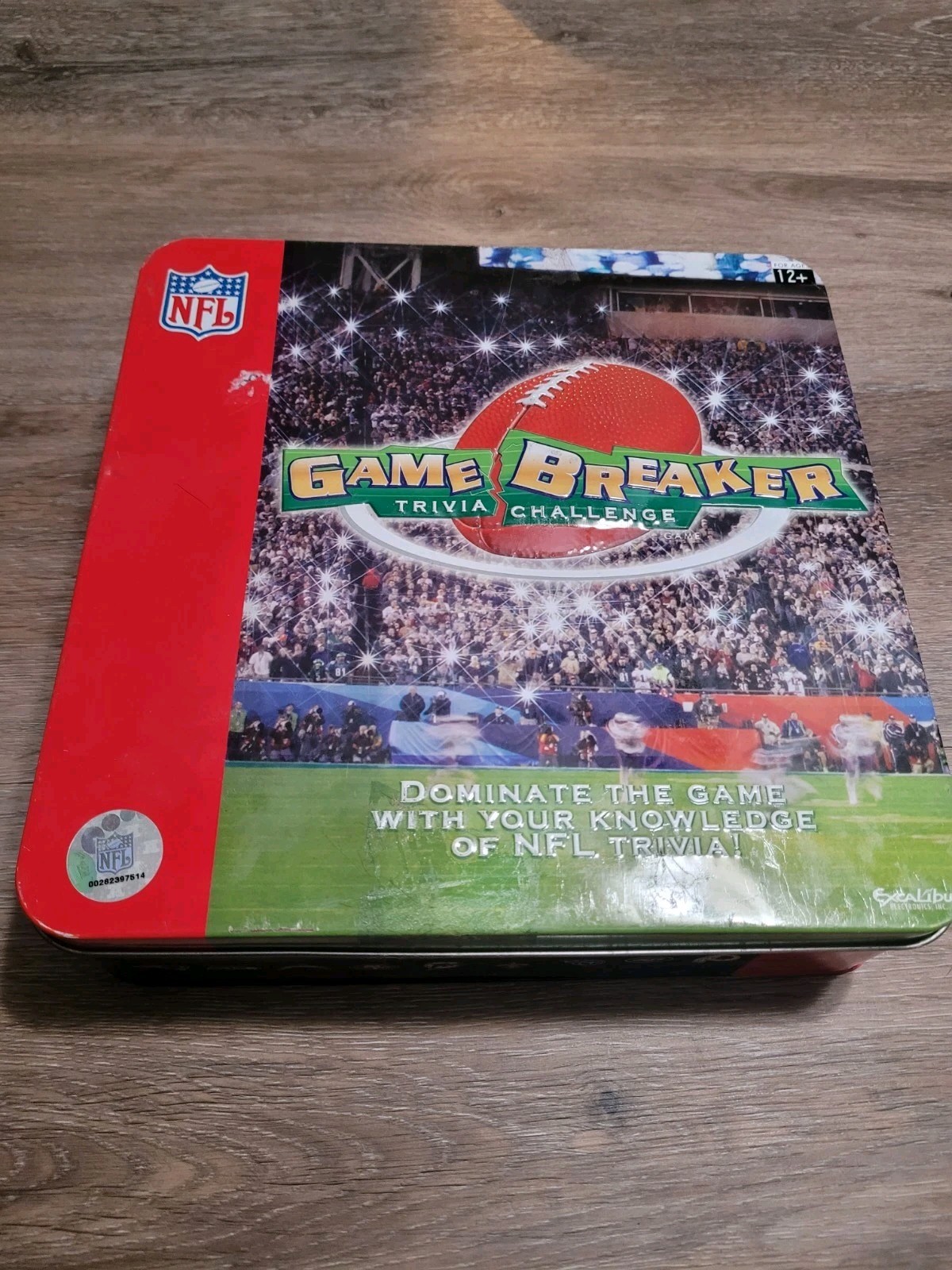 GAME BREAKER TRIVIA CHALLENGE NFL BOARD GAME BY EXCALIBUR 2007