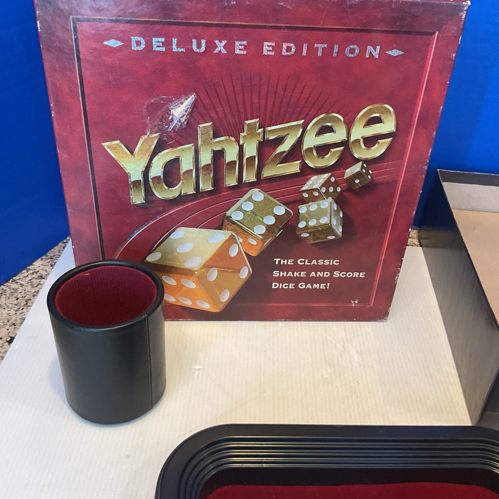 Milton Bradley Deluxe Edition Yahtzee Dice Game 1997 Complete