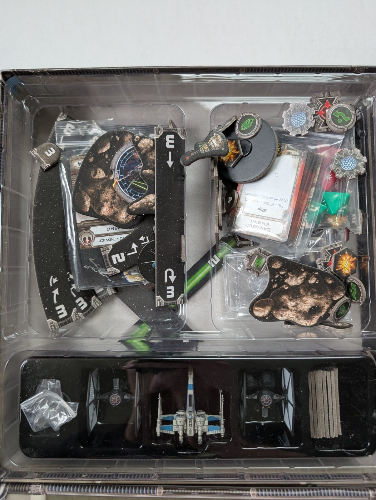 Star Wars X-Wing Miniatures Game Force Awakens Fantasy Flight Games Complete