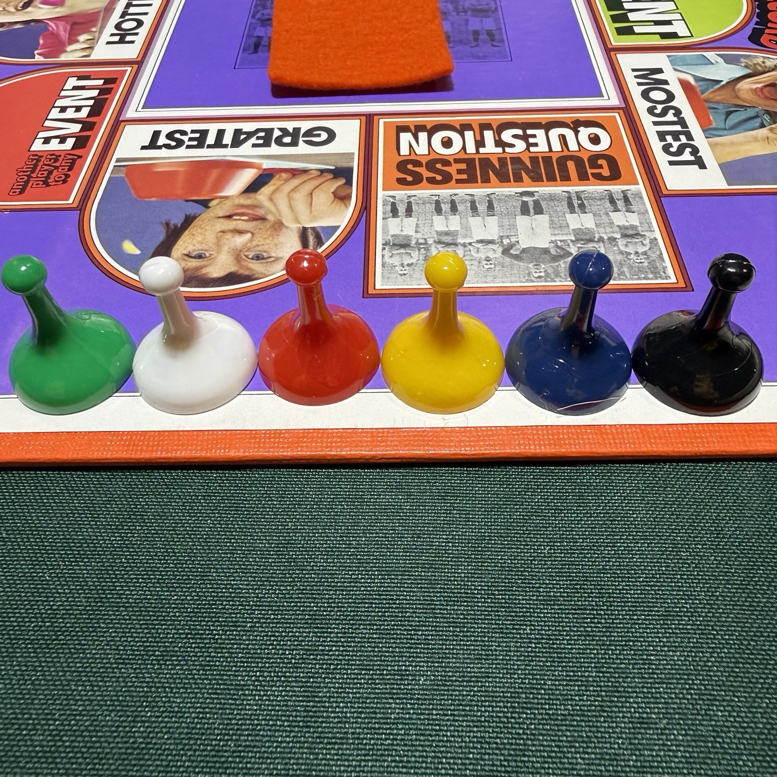 Vintage Guinness Game of World Records Board GAME 1975 Parker Brothers COMPLETE