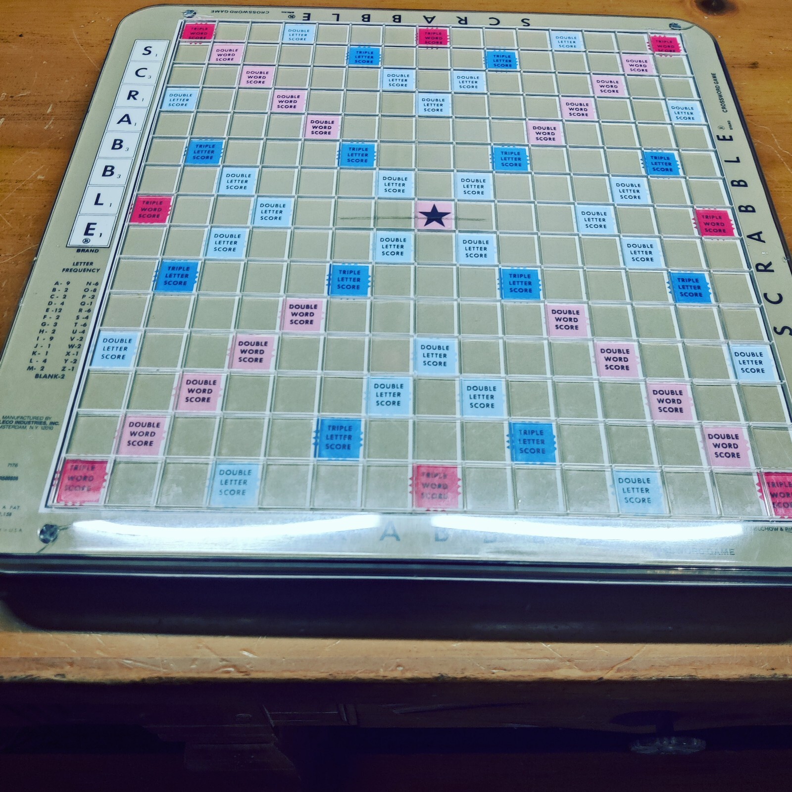 Scrabble Deluxe Edition Crossword Game *Cracks In Game Board See Pic