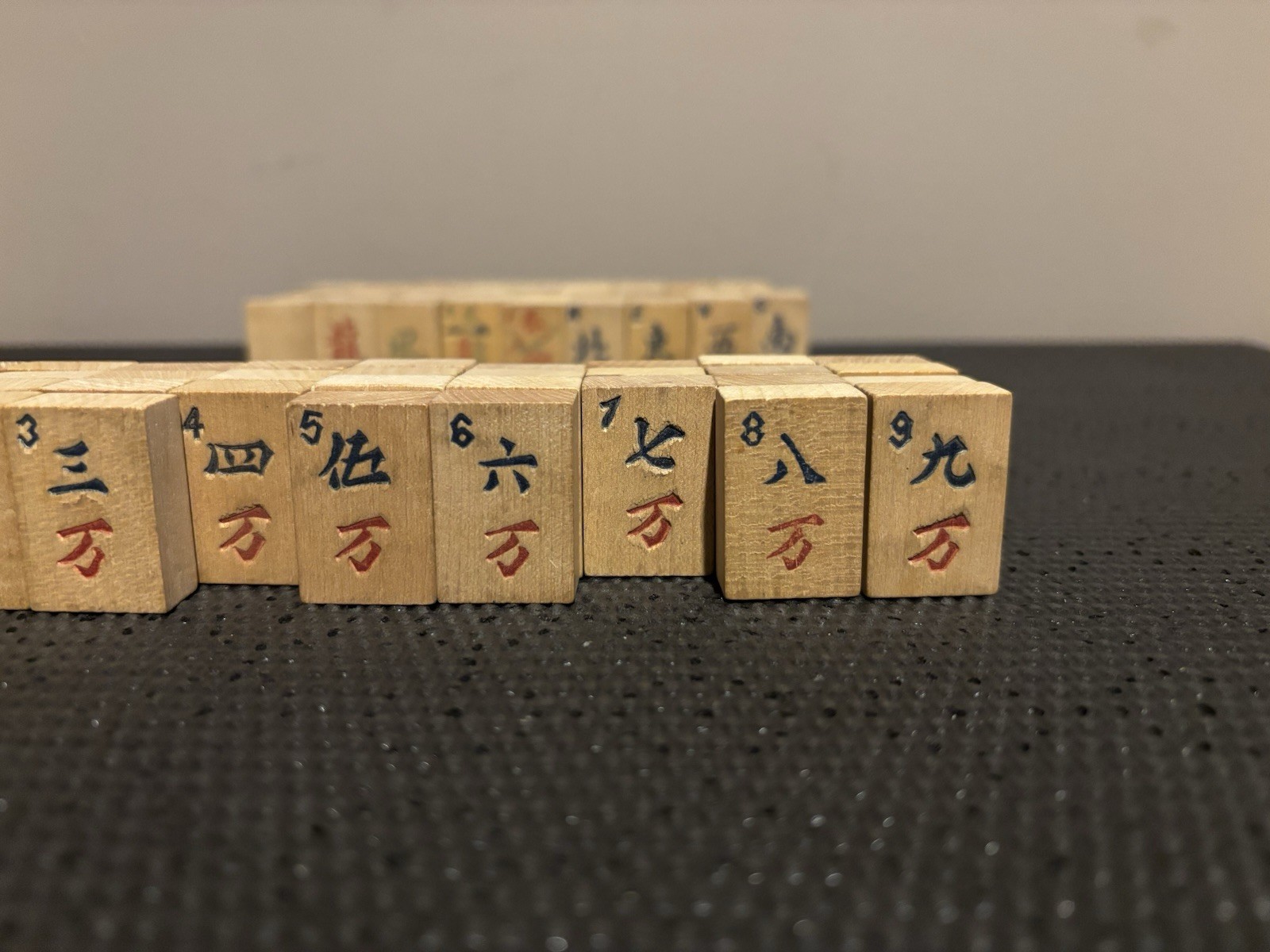 Vintage 1923 Parker Brothers Mah-Jongg 139 Wooden Celluloid Tiles 97% Complete