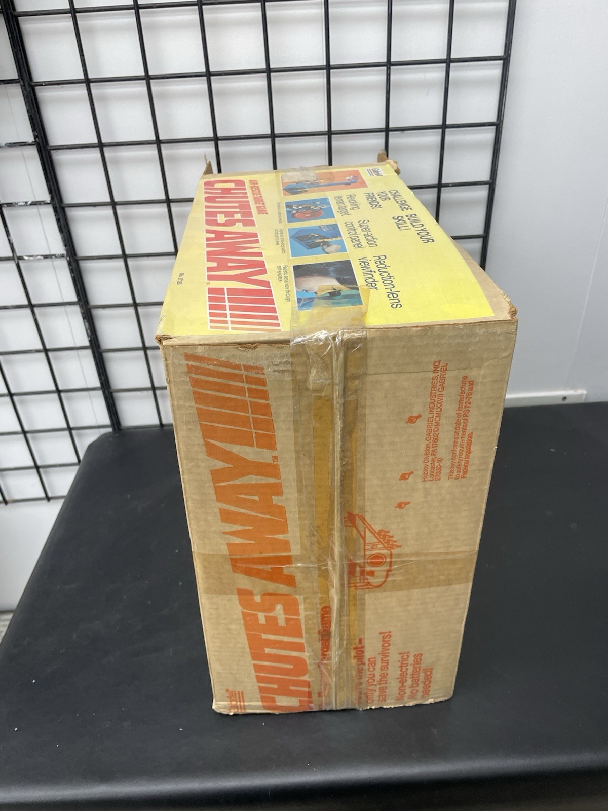1977 Gabriel Chutes Away Air Rescue Target Game Tested & Working! With Box!
