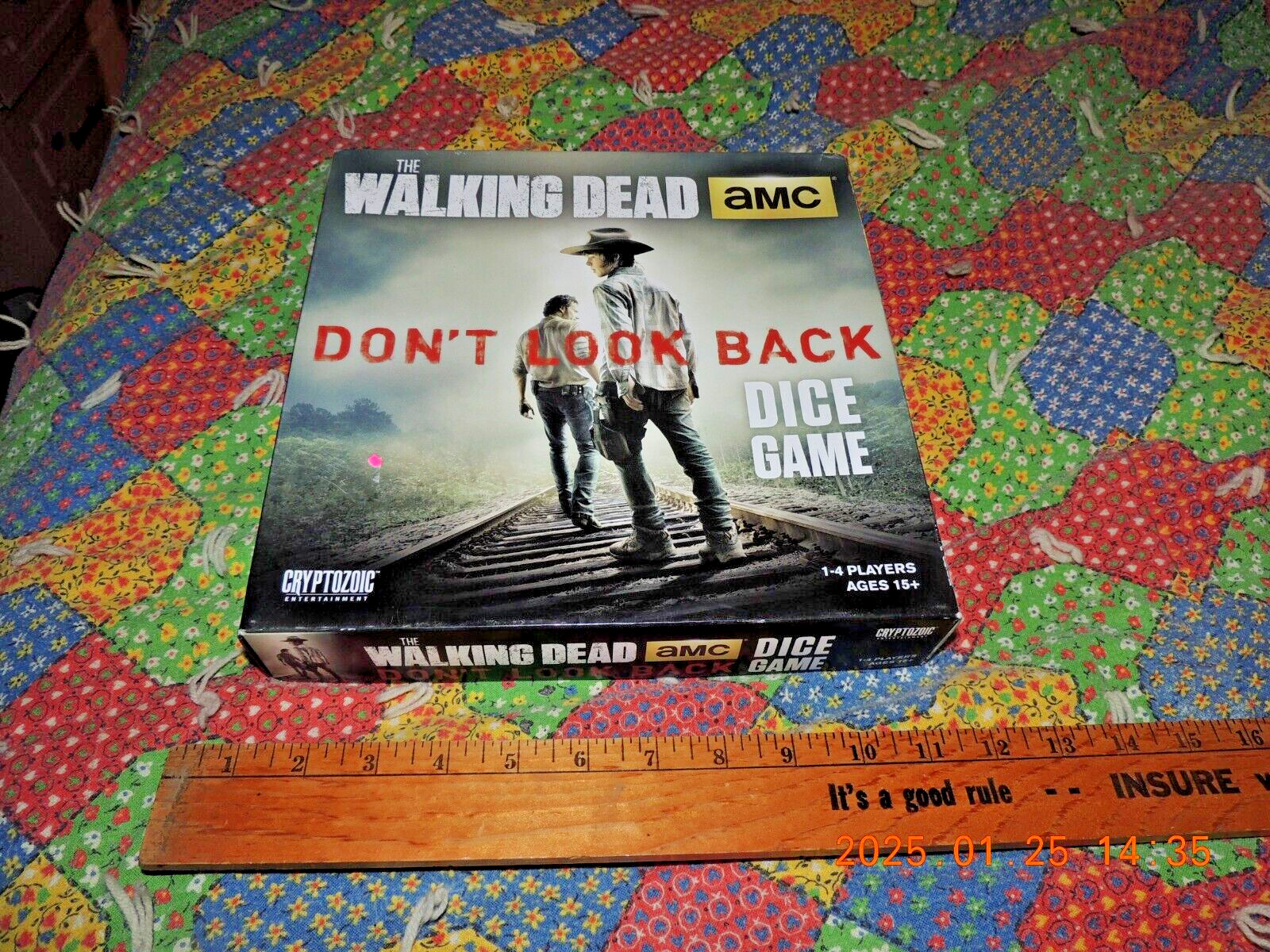 CRYPTOZOIC GAMES , AMC’S THE WALKING DEAD DON’T LOOK BACK DICE GAME – COMPLETE!
