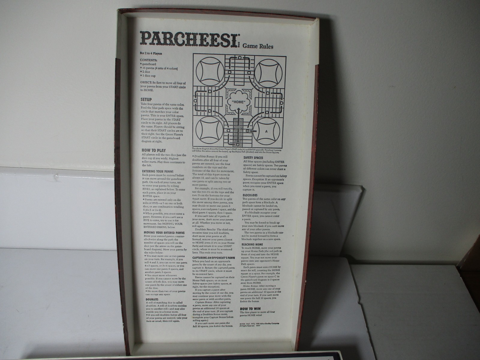 1989 Parcheesi A Royal Game of India Wooden WOOD Pawns MB Vintage MILTON