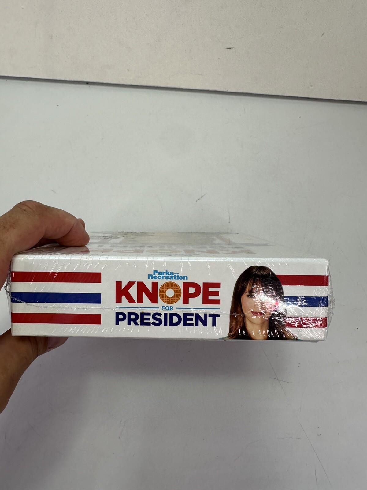 NBC PARKS & RECREATION Knope For President Party Card Game NEW Sealed
