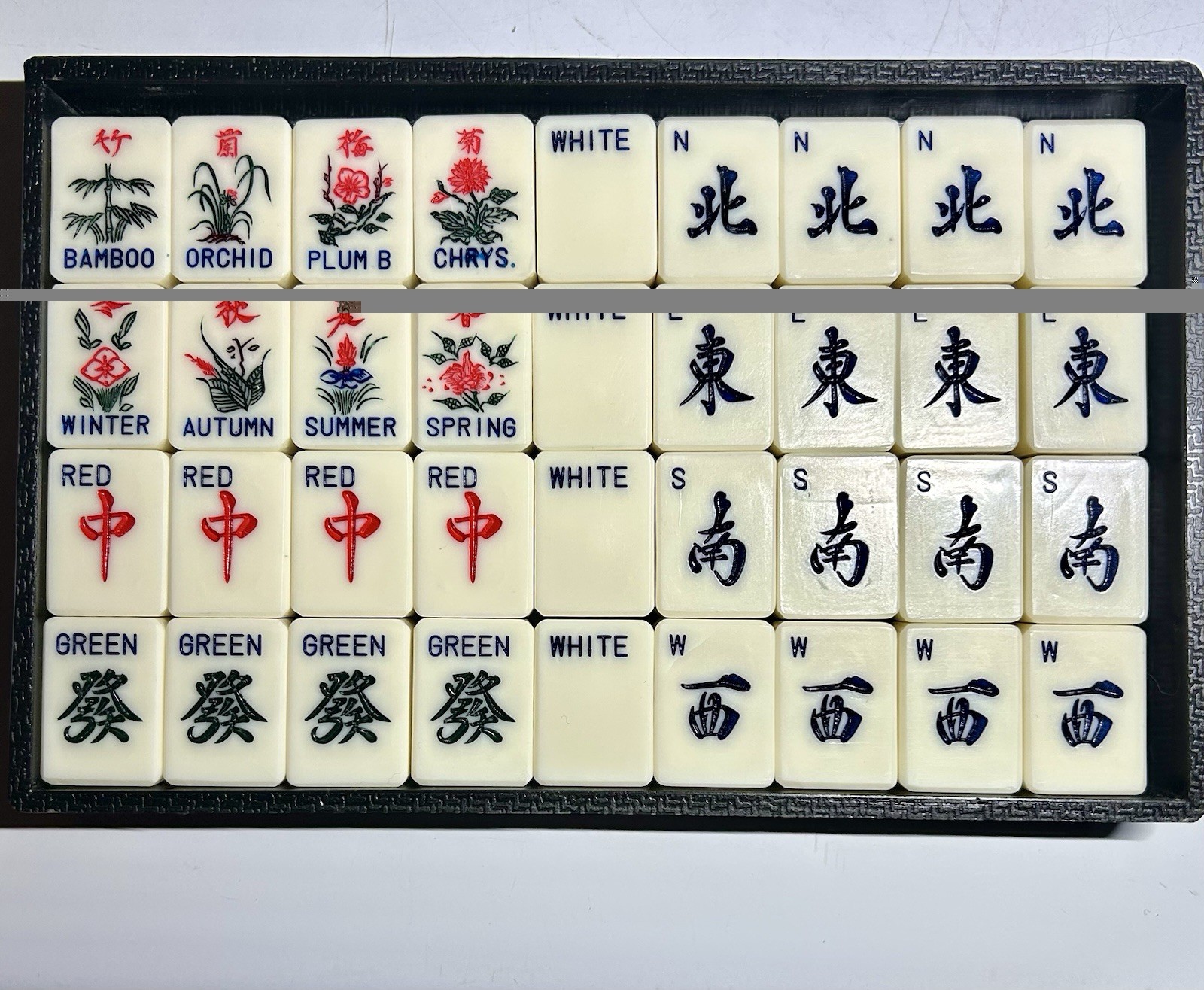 Vintage Japanese Phenolic & Bamboo Mah Jong Set & Case 144 Tiles & Wind Disc