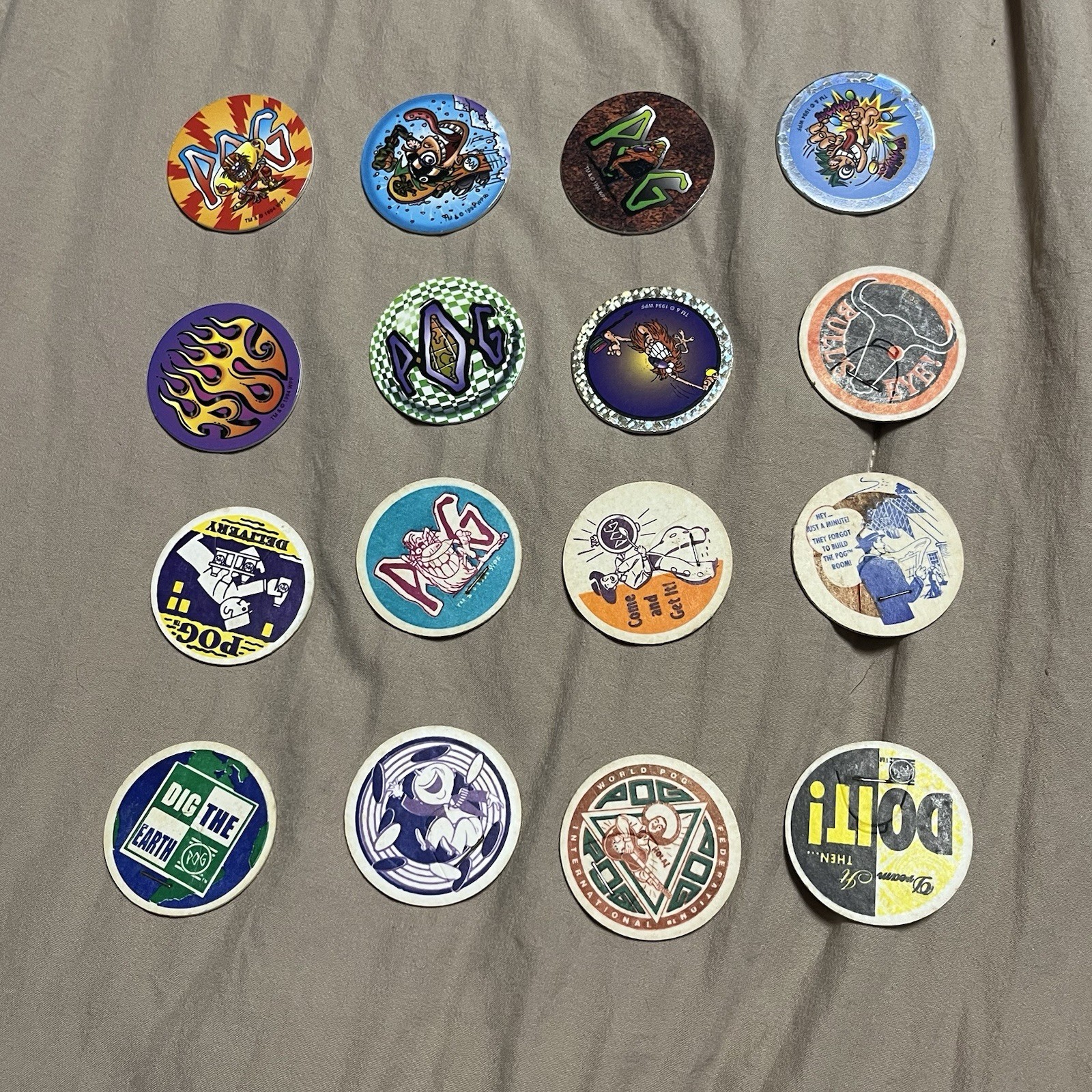 Vintage 1994 World POG Federation Game Set LOT Hologram Foil Thrilla Gorilla