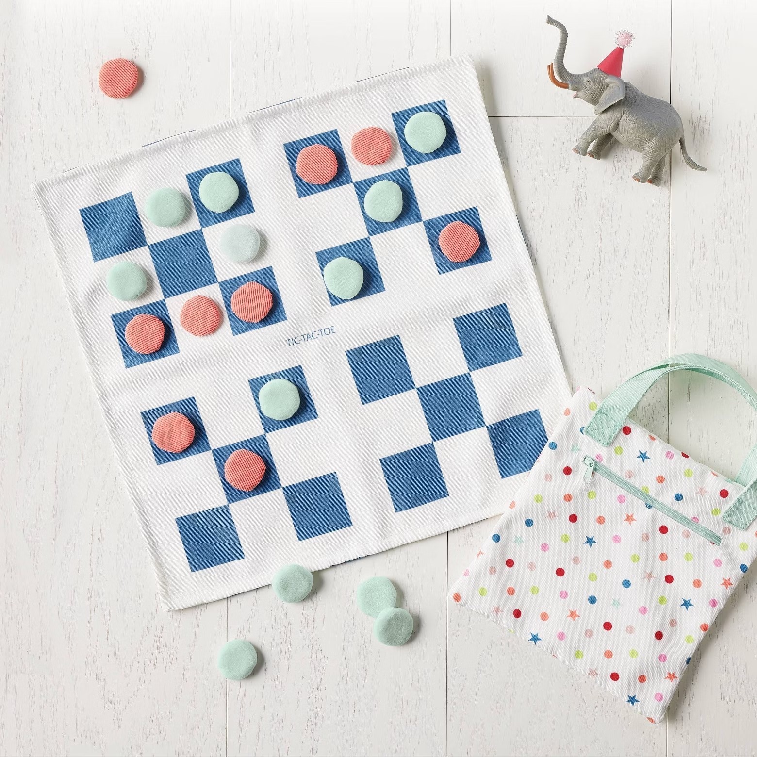 Checkerboard Kids Interactive Play Travel Game Checkers & Tic Tac Toe Pillowfort