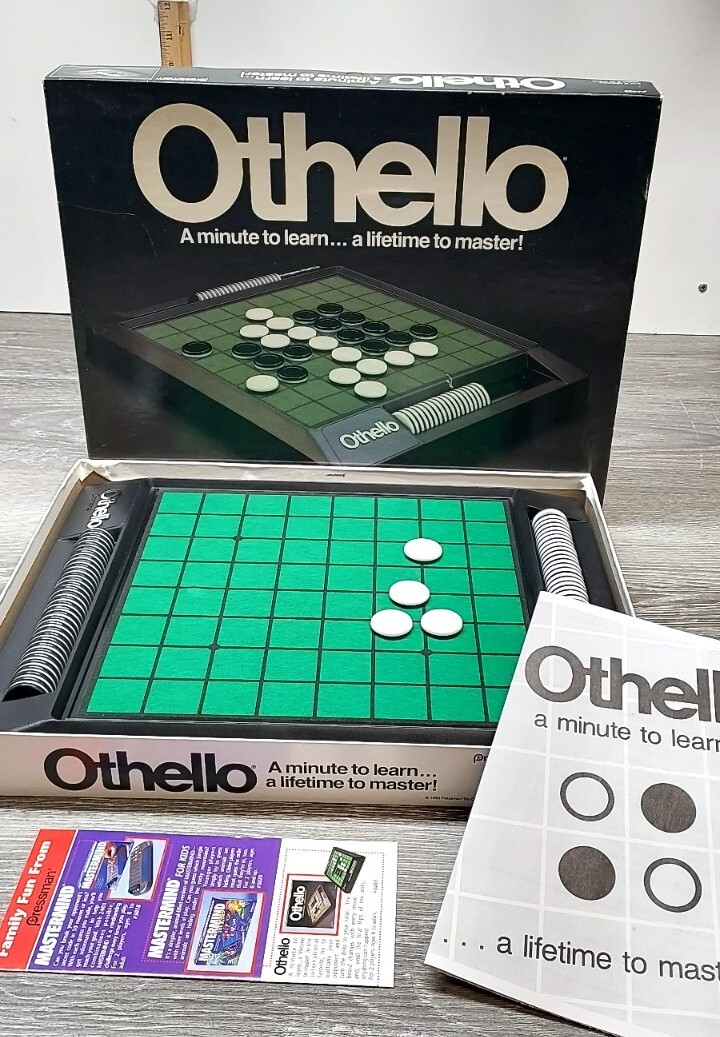 Othello Board Game A Minute to Learn, a Lifetime to Master! by Pressman 1990