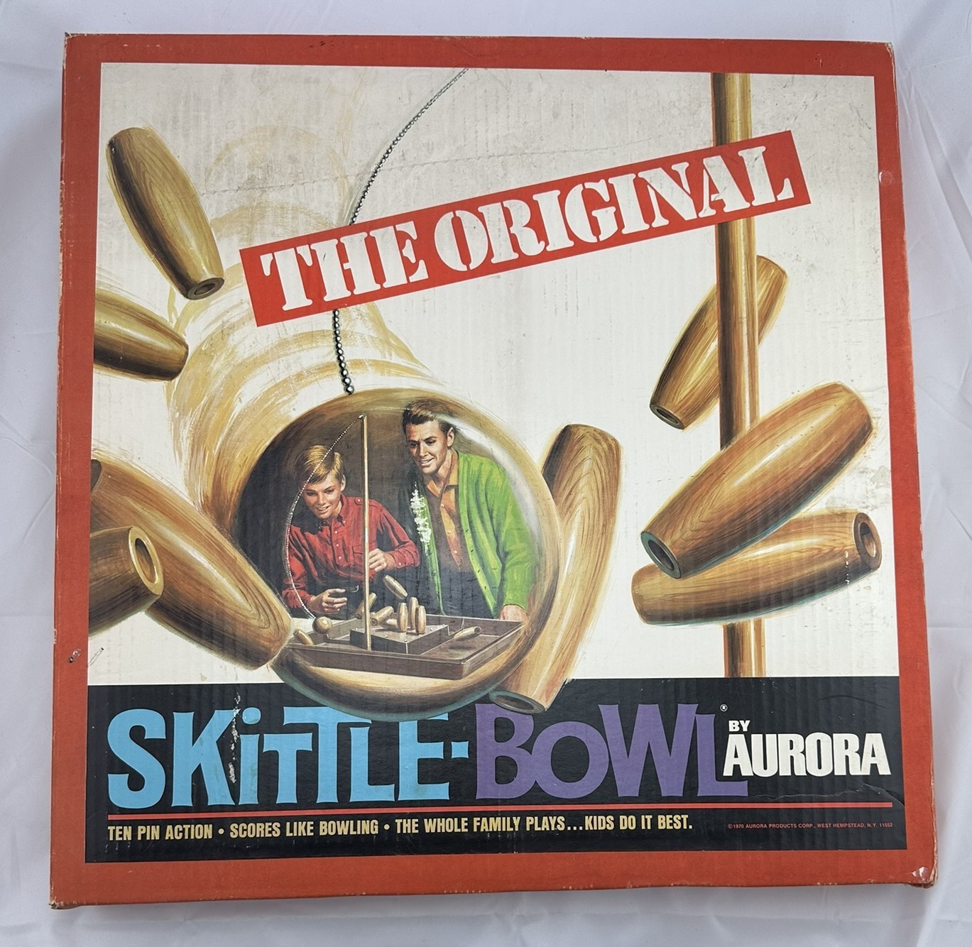 1967 Aurora Skittle Bowl Complete in Great Condition FREE SHIPPING